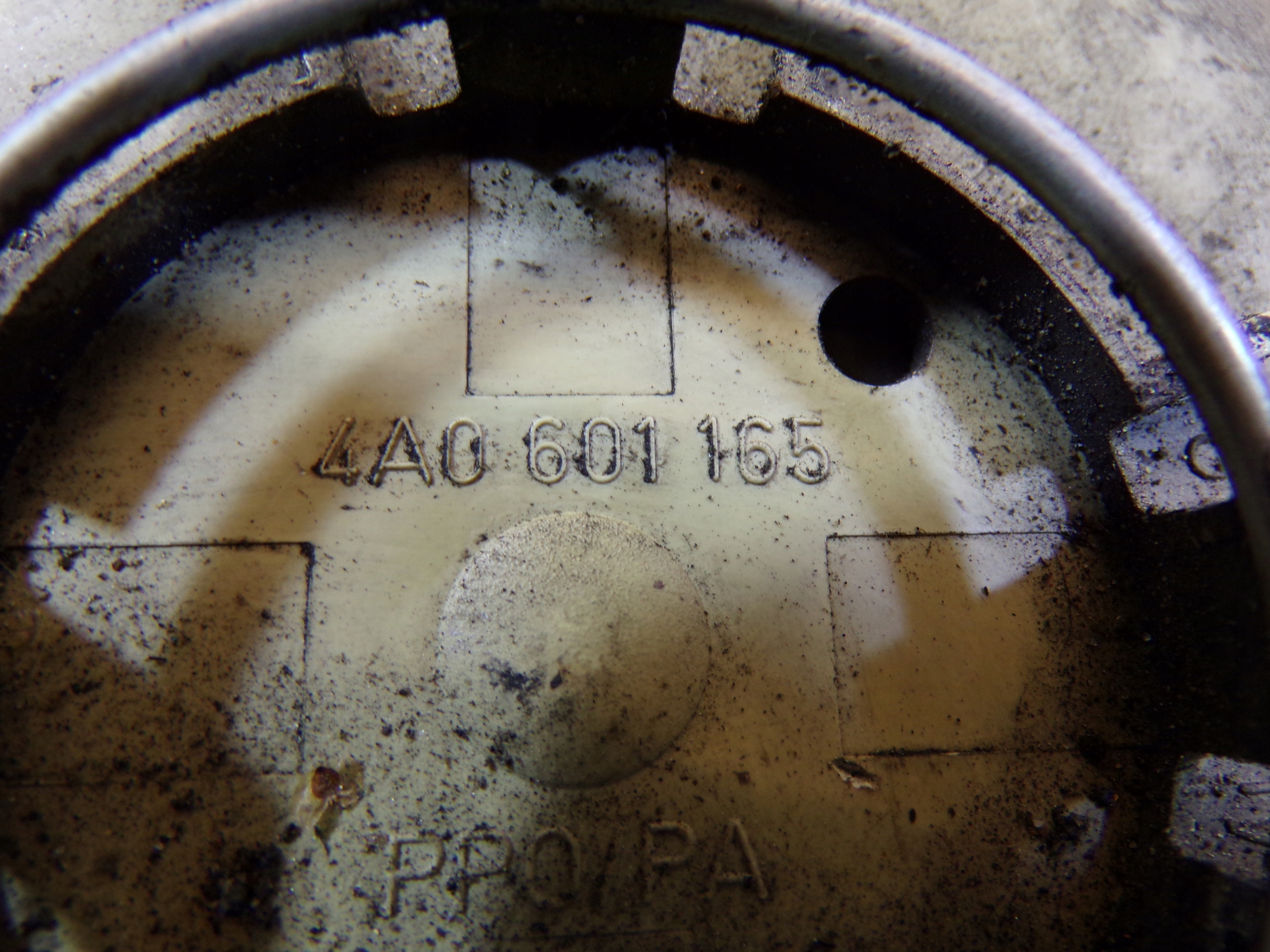 Deckel DEKLE DEKIELKI AUDI 4A0601165 158mm