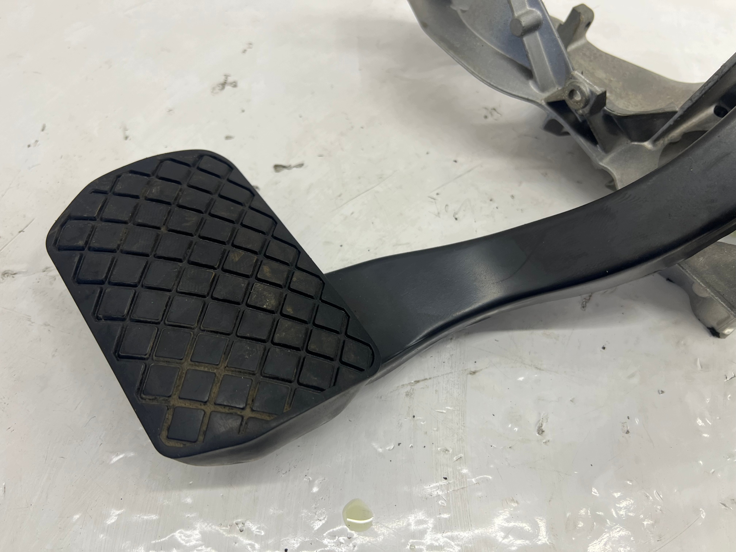 PEDAL Bremse AUTOMAT AUDI A6 C6 4F1723117F