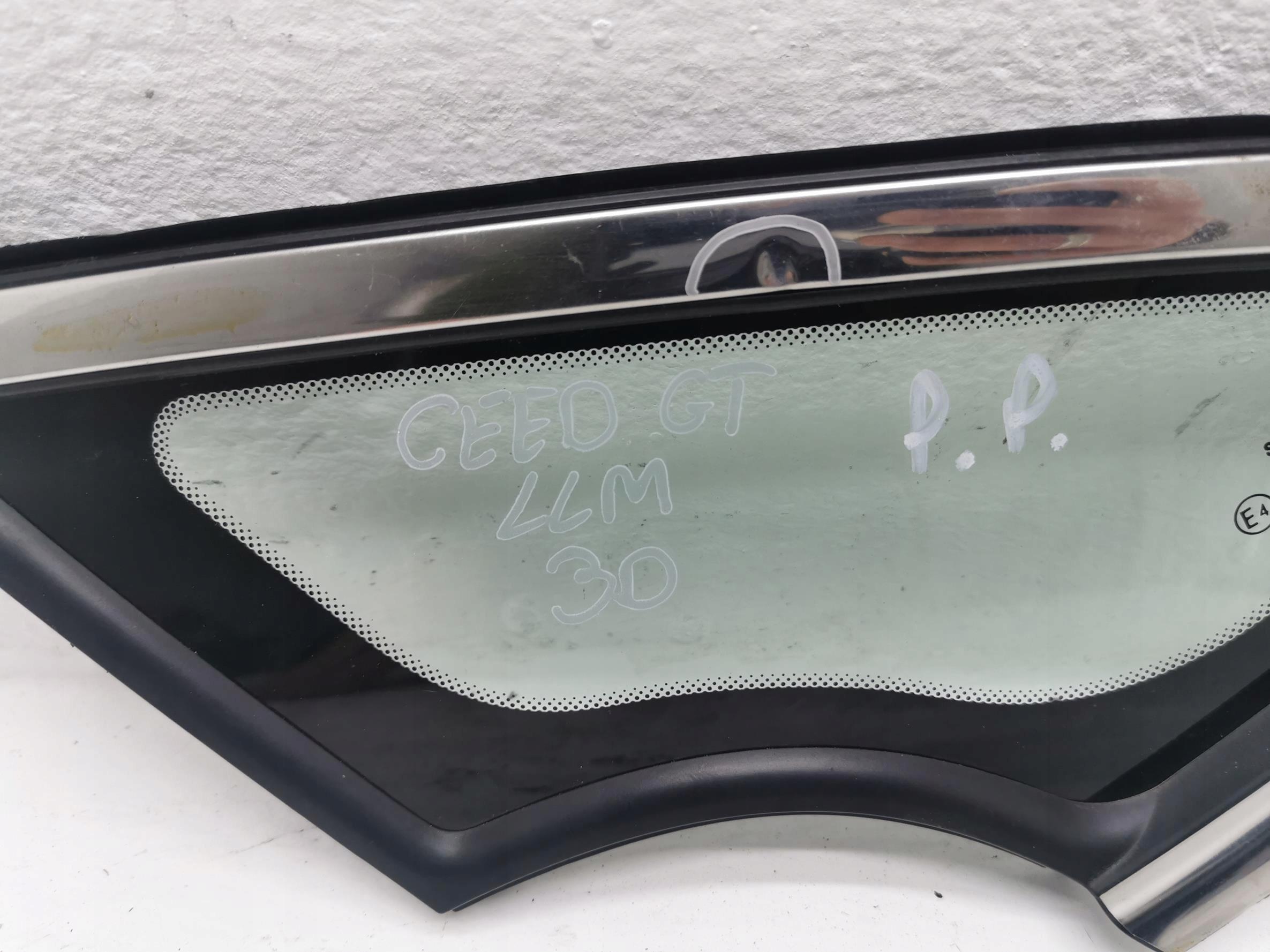 window bodywork right front KIA PROCEED II 13-18