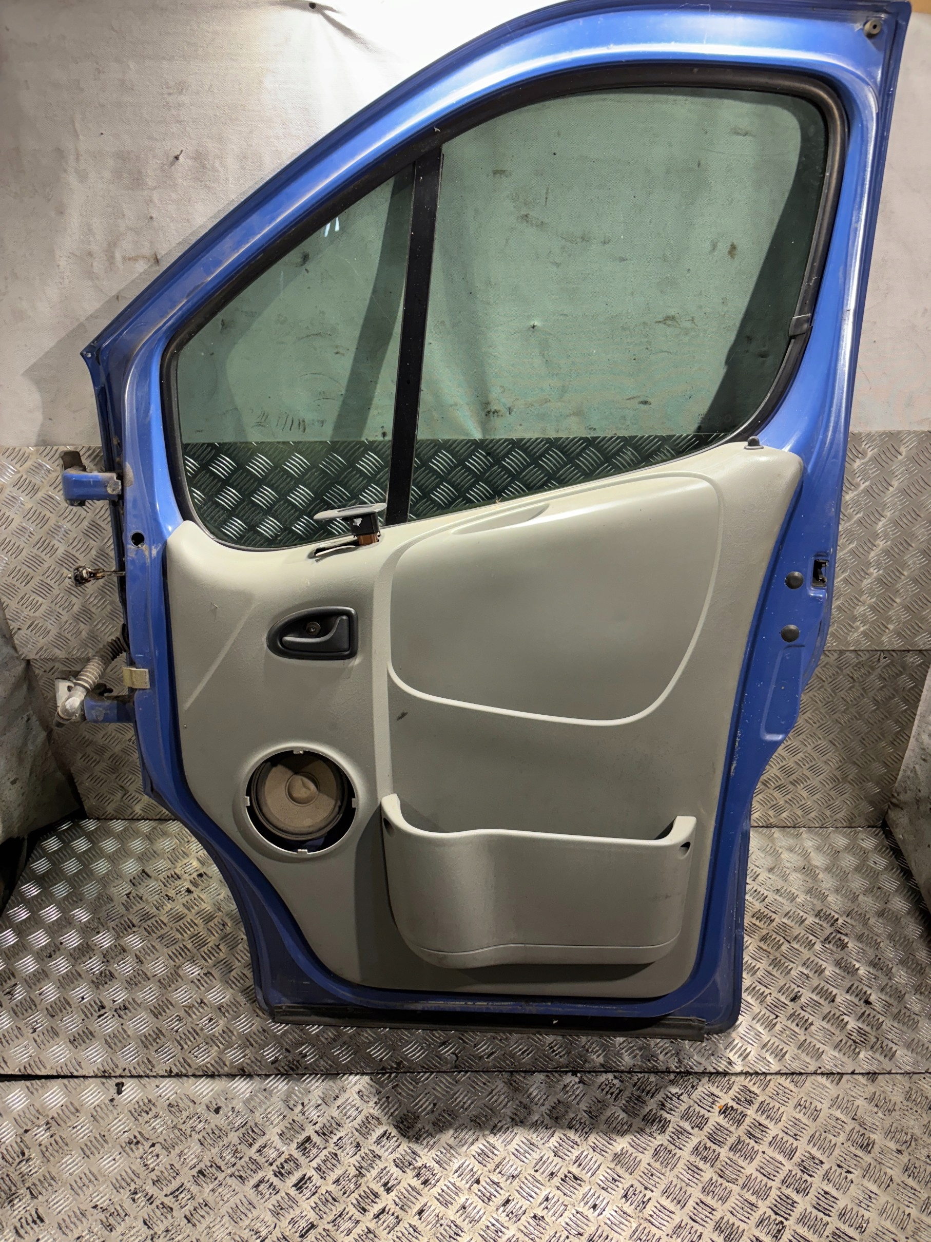 door right front Opel Vivaro A k: 23U