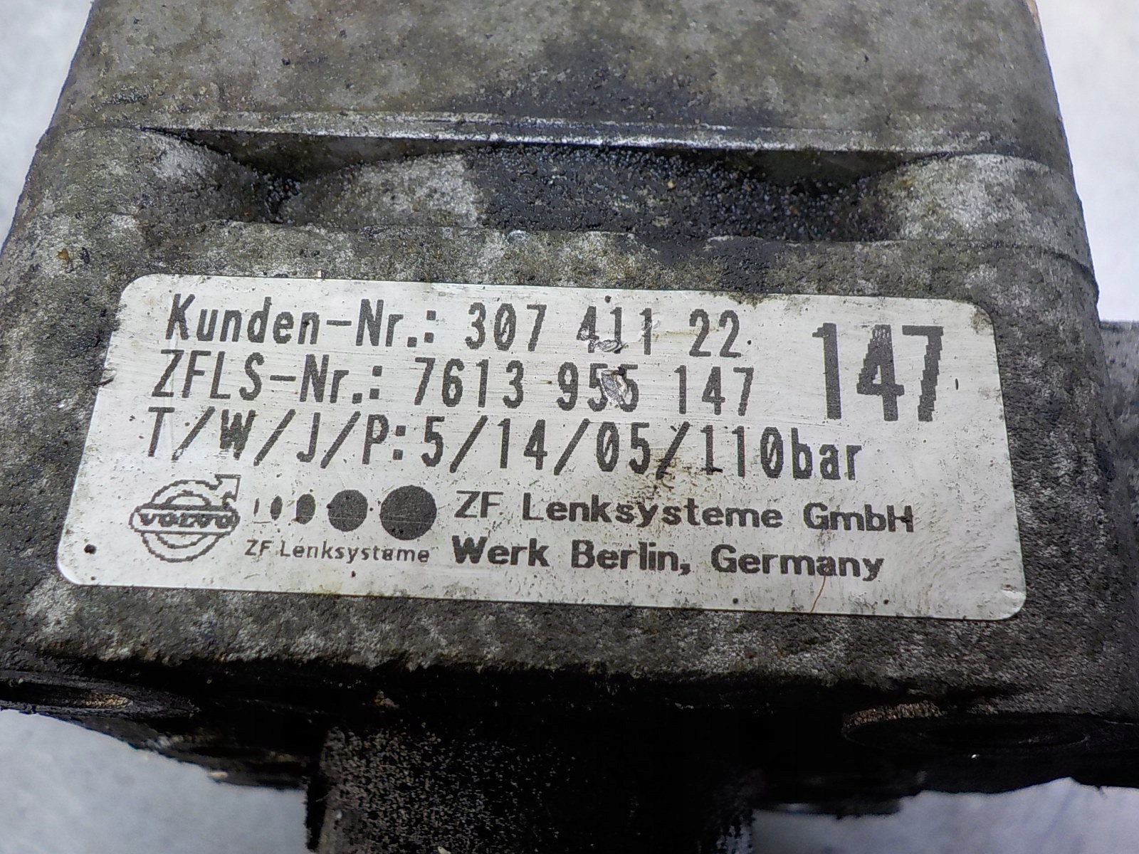 VOLVO S60 a 2.4 D5 originál servo čerpadlo 30741122 7613955147