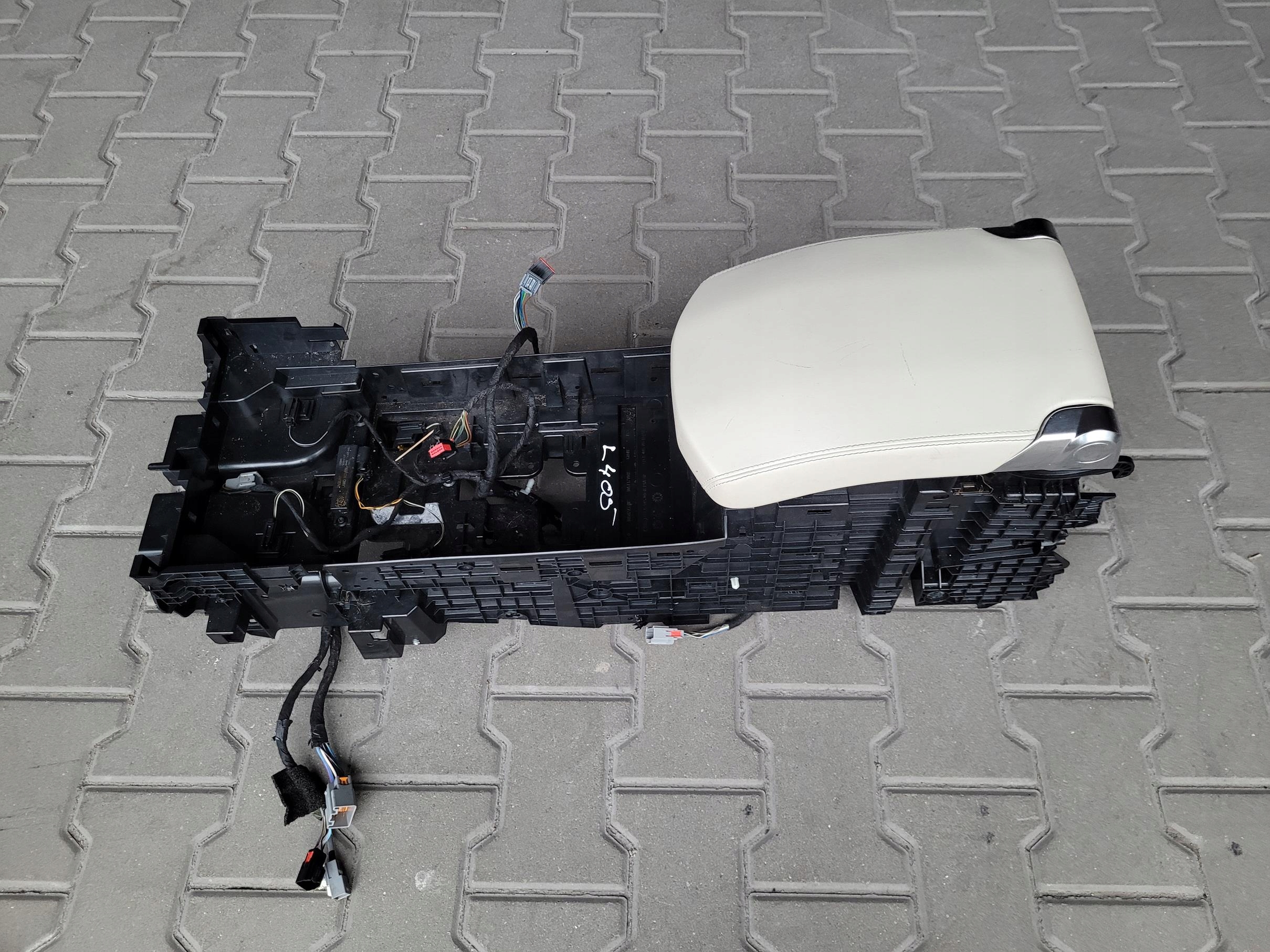 armrest tunnel central LODOWKA RANGE ROVER VOGUE L405
