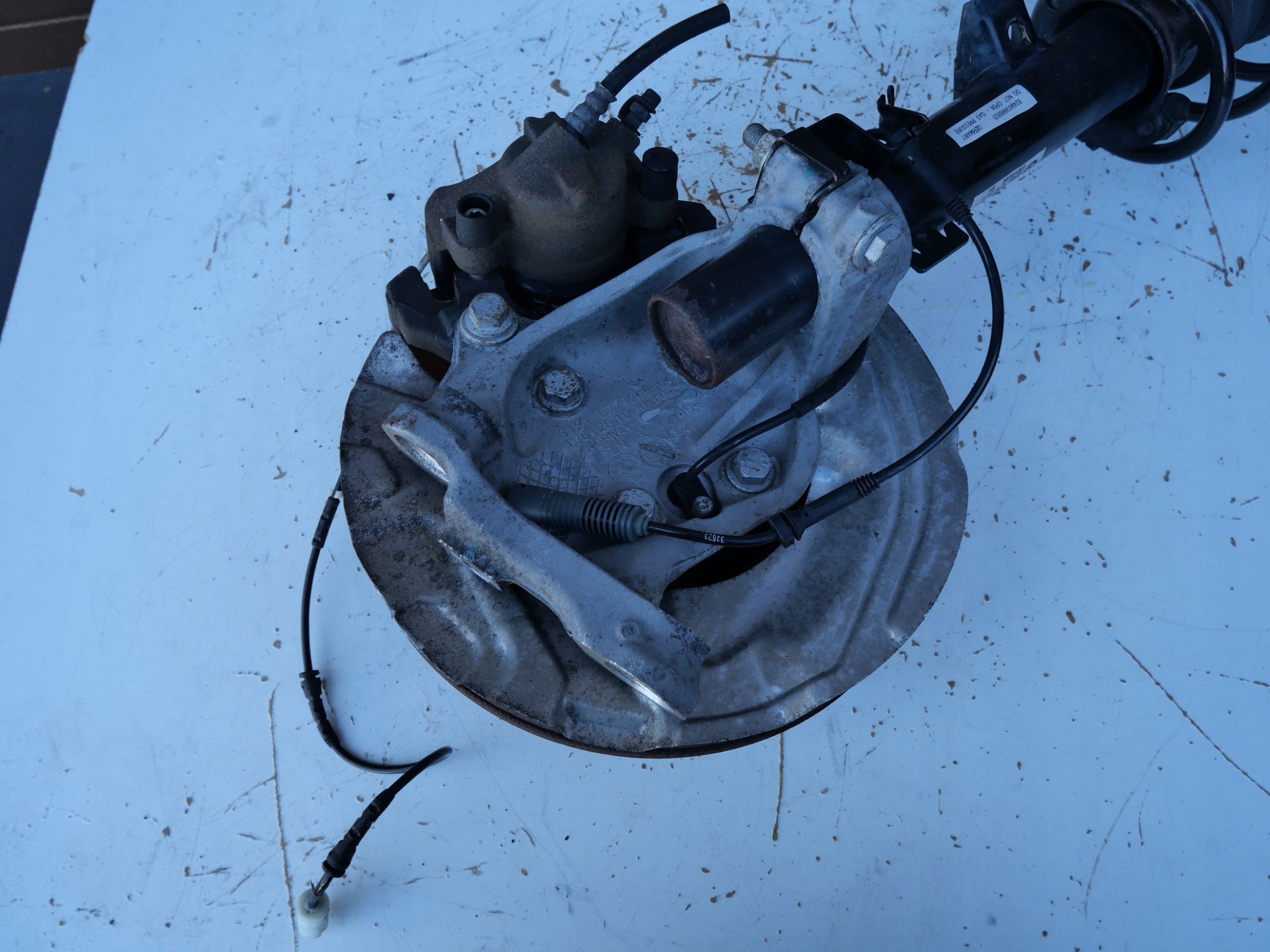 BMW 3 E92 shock absorber MACPERSON swing 824903008021