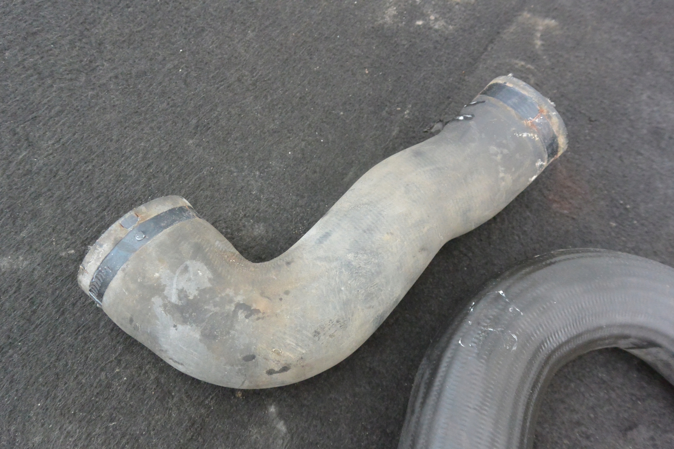 SCHLAUCH INTERCOOLER 2.0TDI CFF VW AUDI SEAT SKODA