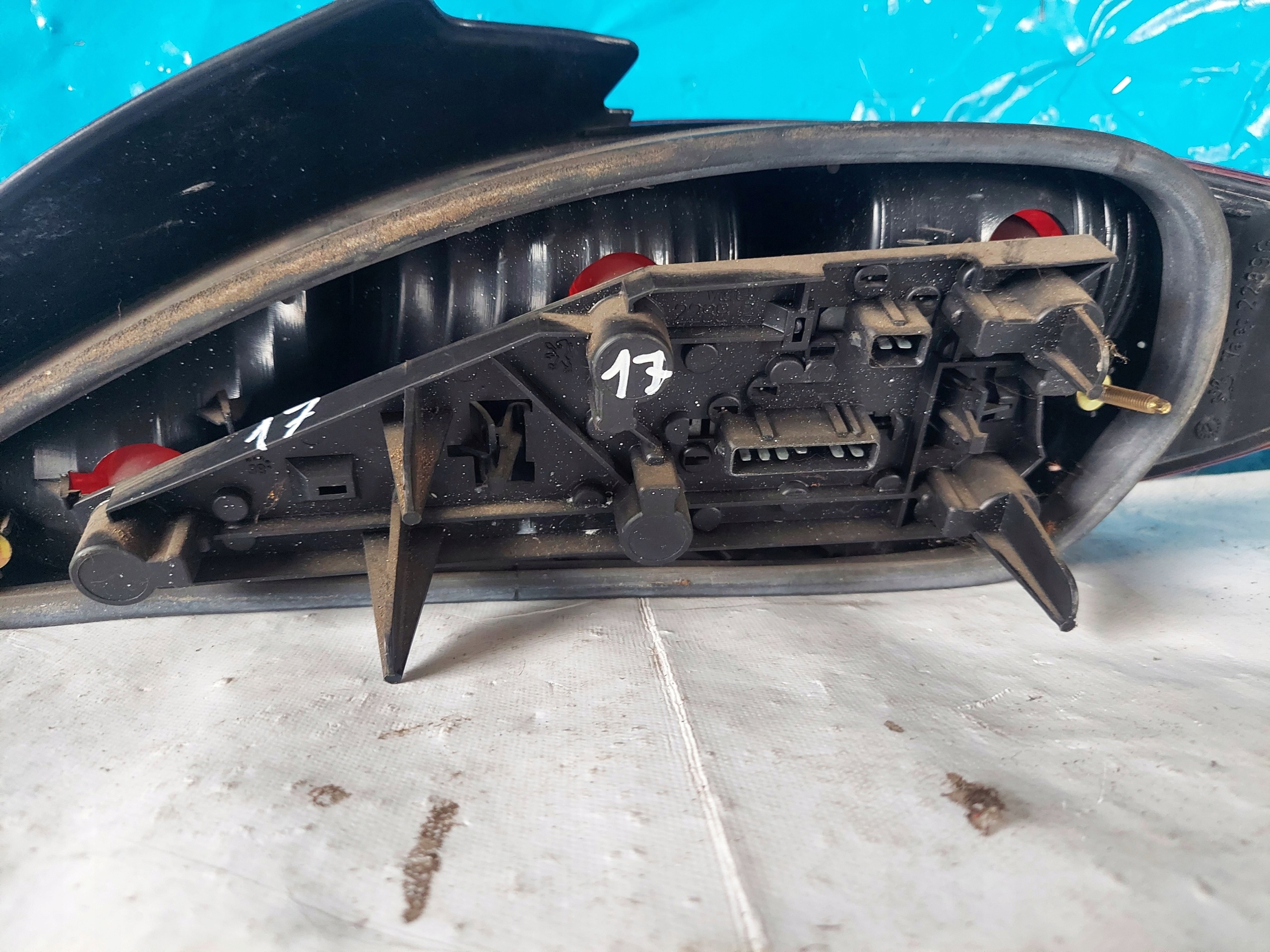 light PEUGEOT 406 COUPE 2289G left rear part