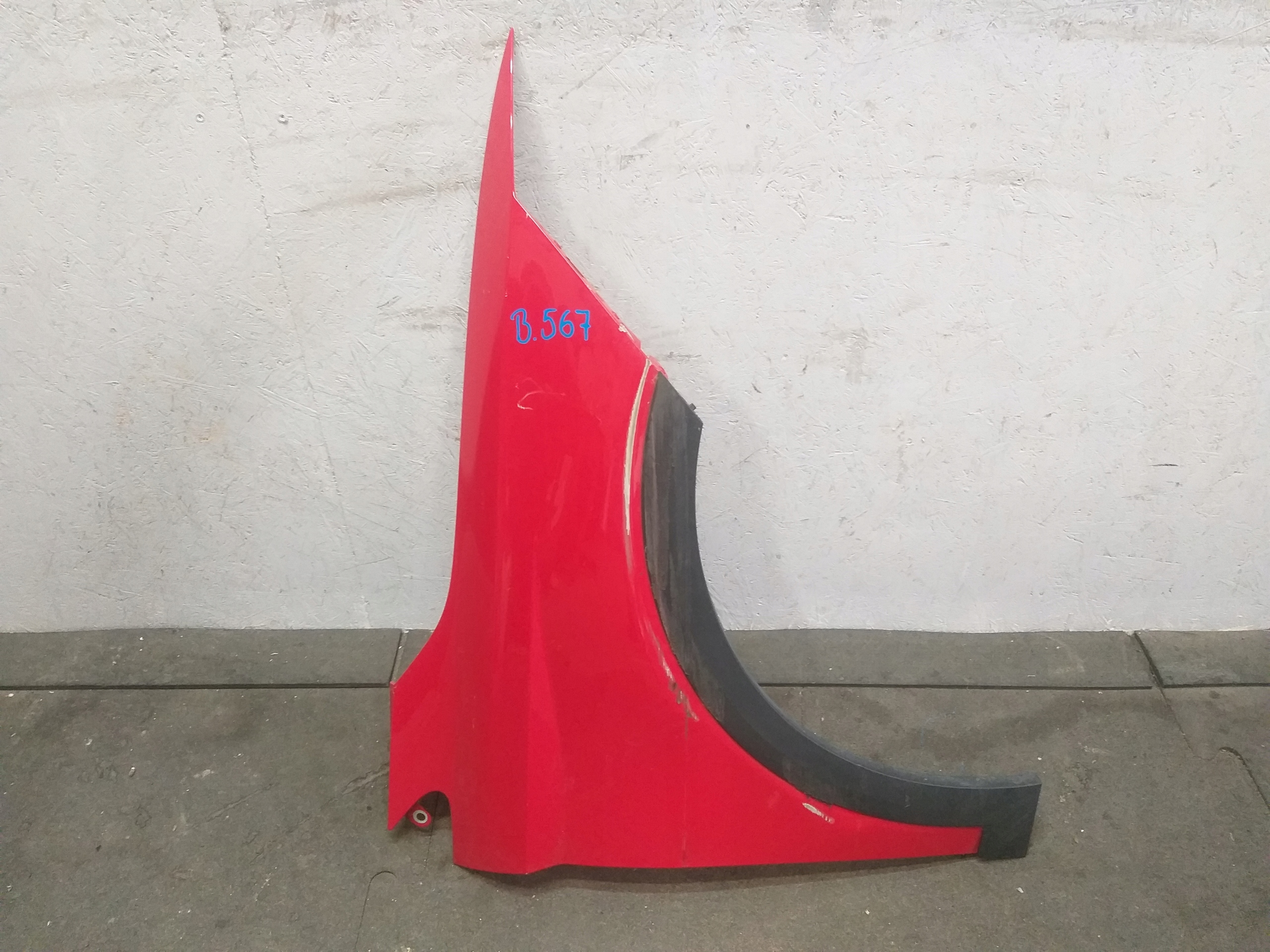 FENDER FRONT RIGHT SEAT ARONA