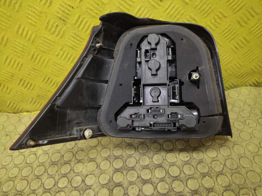 VW GOLF IV light right rear part 1J6945112S