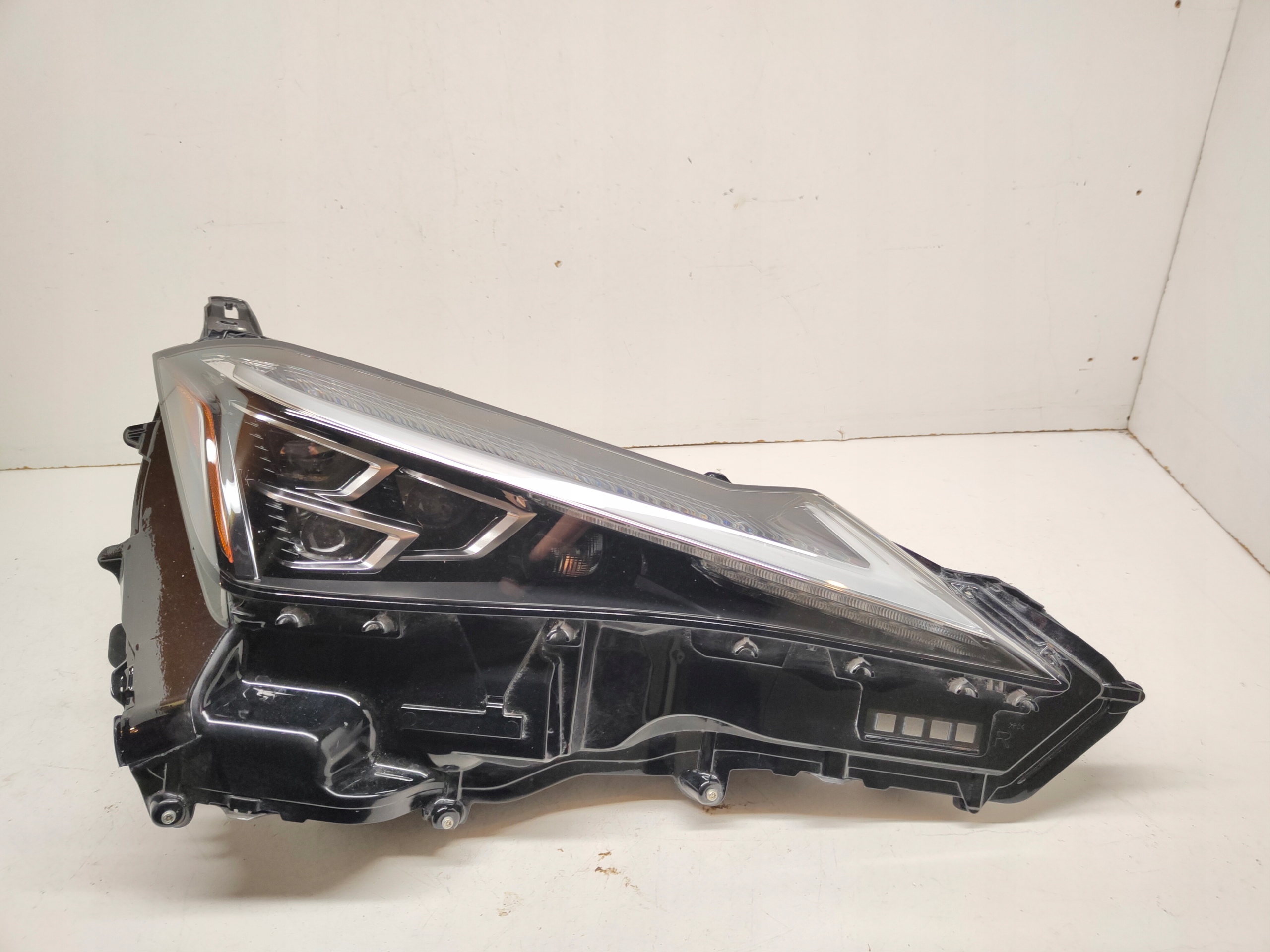 Lexus UX 2018-2022 Lampa PRAWA Full LED - Europa