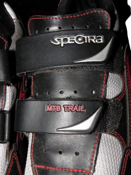 SPECTRA MTB TRAIL BUTY ROWEROWE R 43 EAN (GTIN) 12940950