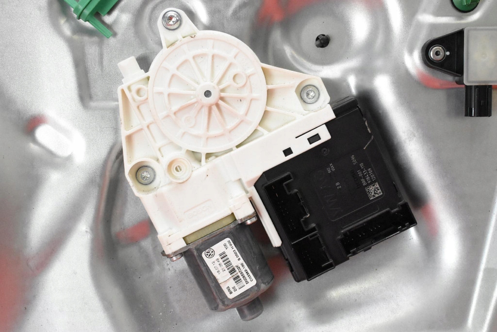 window regulator right front EU 5N0837756 VW TIGUAN 1 and 11-17