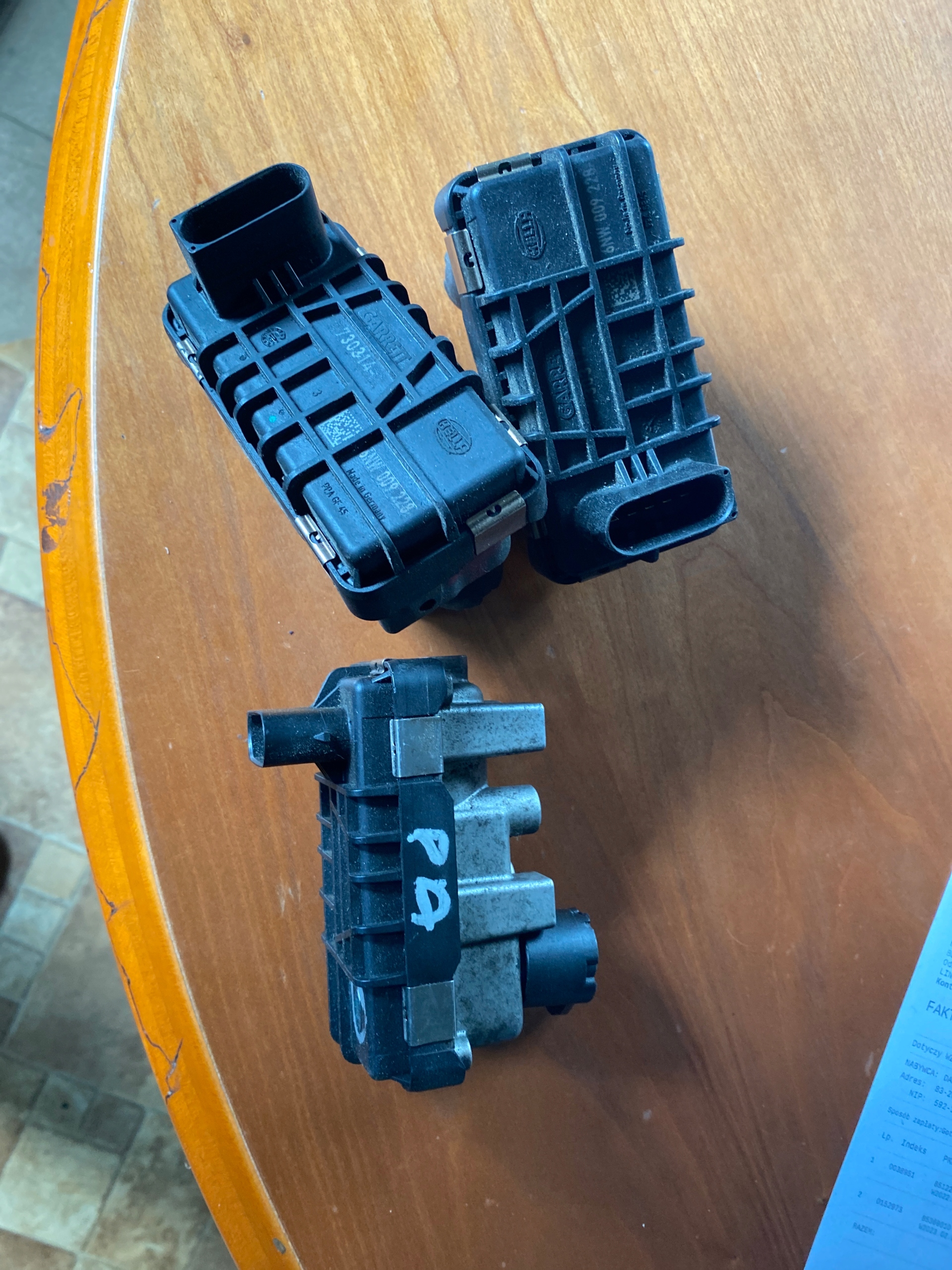 Nastawnik turbiny 2.2 6NW009420 W204 W211
