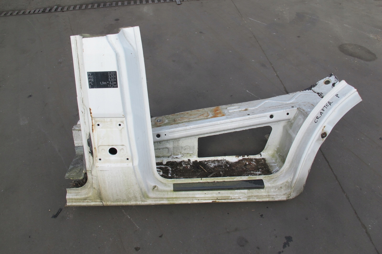 VW VOLKSWAGEN CRAFTER and 2E threshold pillar right front quarter