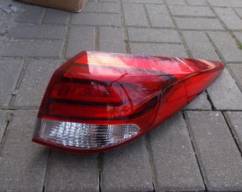 HYUNDAI I40 KOMBI LIFT 15- PRAWA TYLNA LAMPA LED ORYGINAŁ