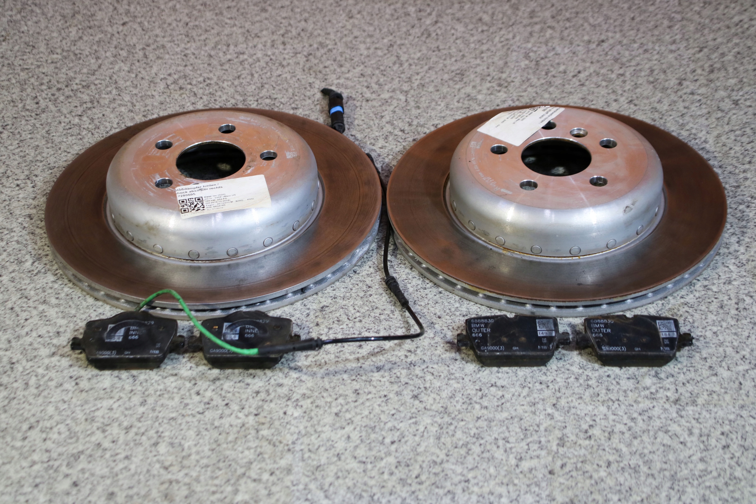 BMW G20 330i discs plates rear part 330x20 9 km !!!