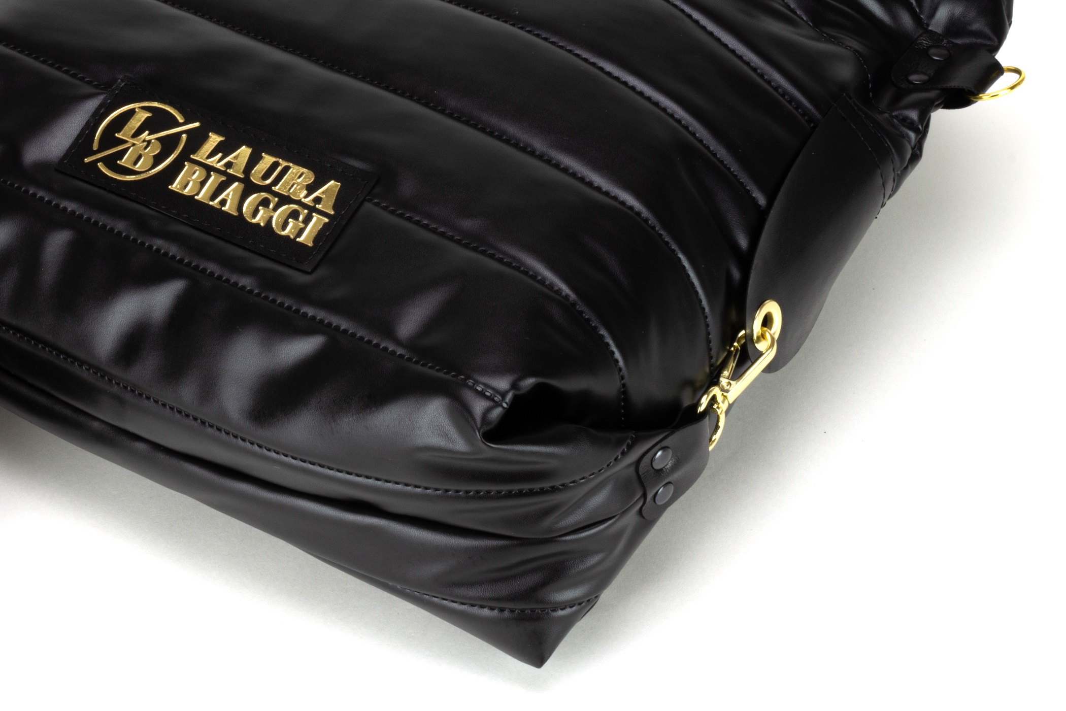 TOREBKA SHOPPER A4 PIKOWANA NA RAMIĘ PASEK Z LOGO Wielkość duża (mieszcząca A4)