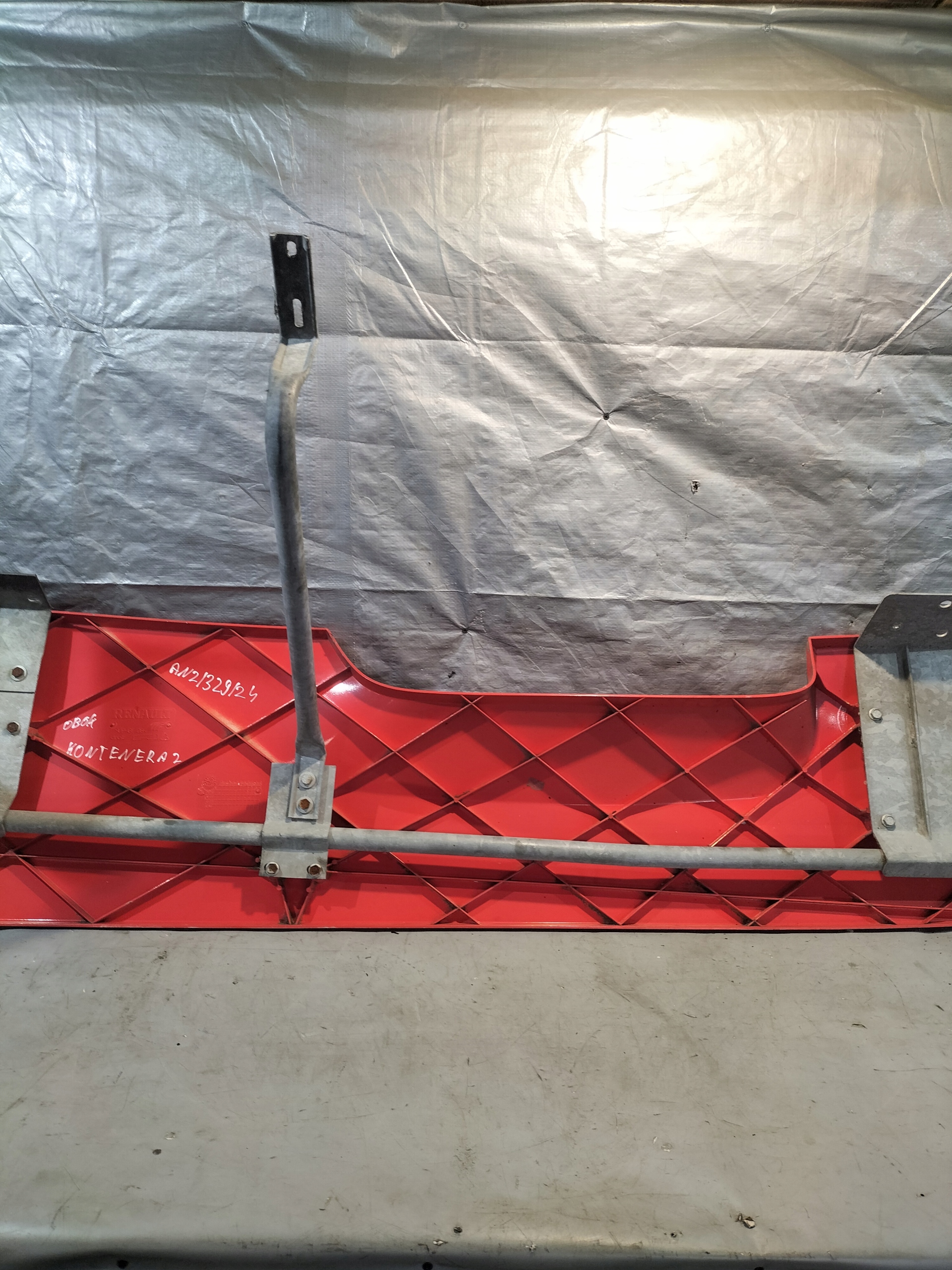 RENAULT PREMIUM 450 bonnet hood cabs right
