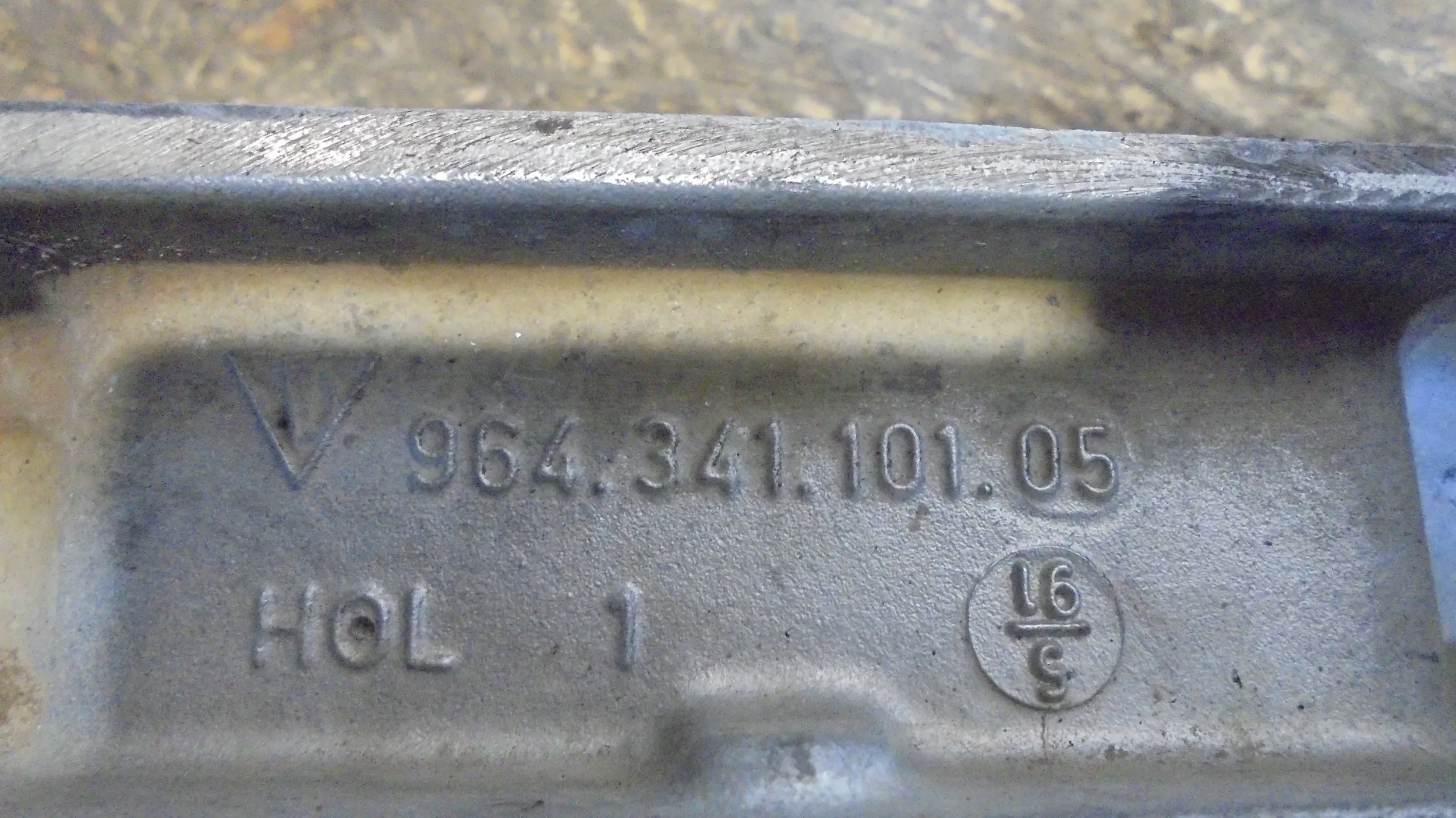 axle beam subframe axle beam 96434110105 Porsche 911 964 89