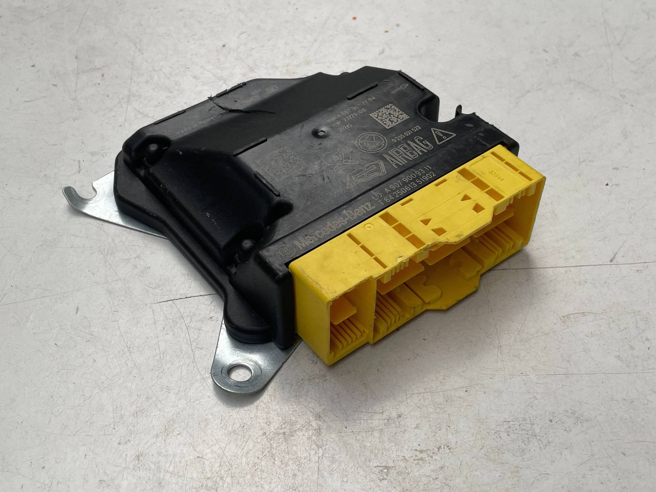 control unit airbag MERCEDES-BENZ SPRINTER W907 W910 A9079009311 @M