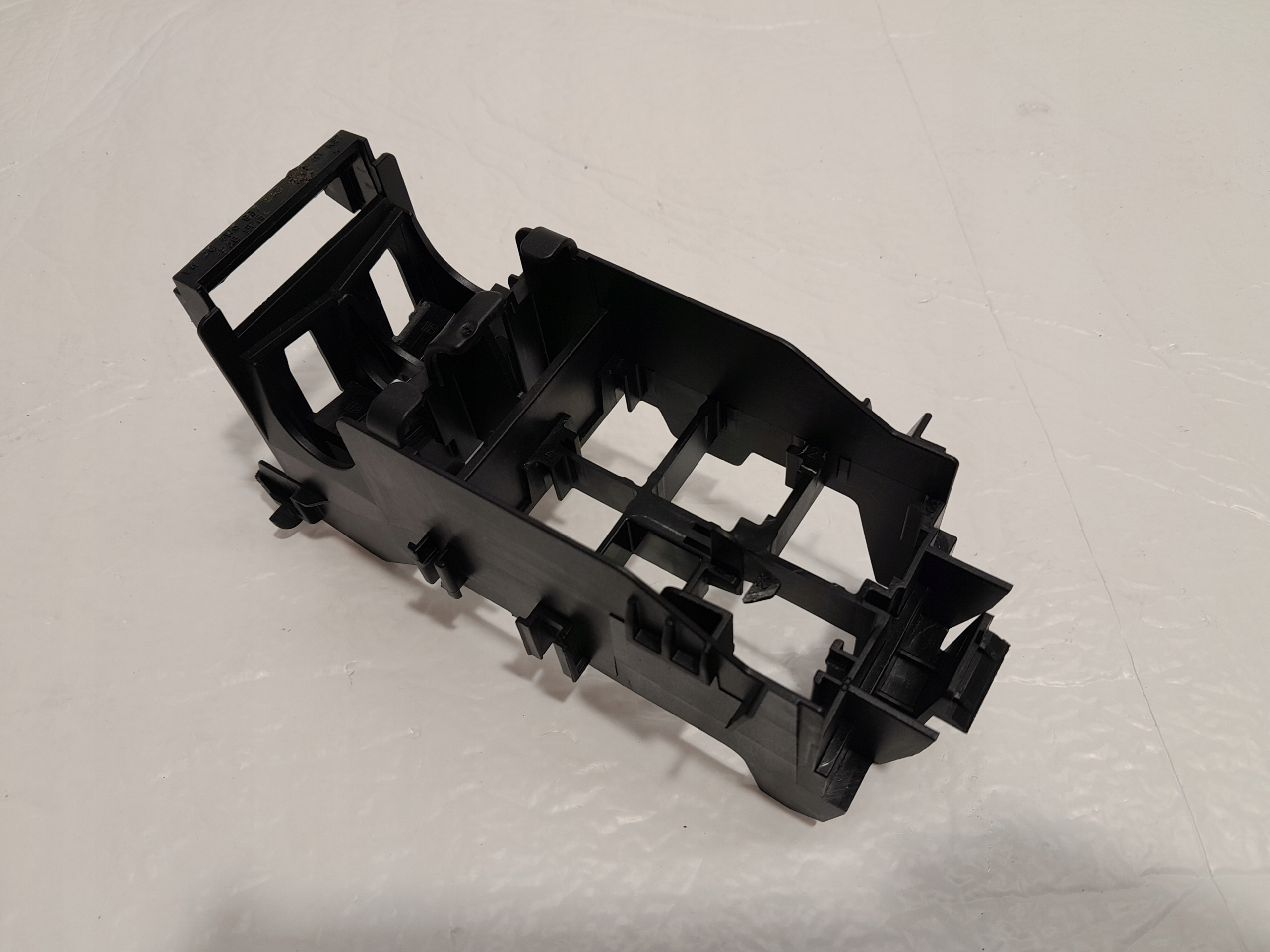 AUDI A4 B9 LIFT bracket holder STEROWNIKA 8W0937545
