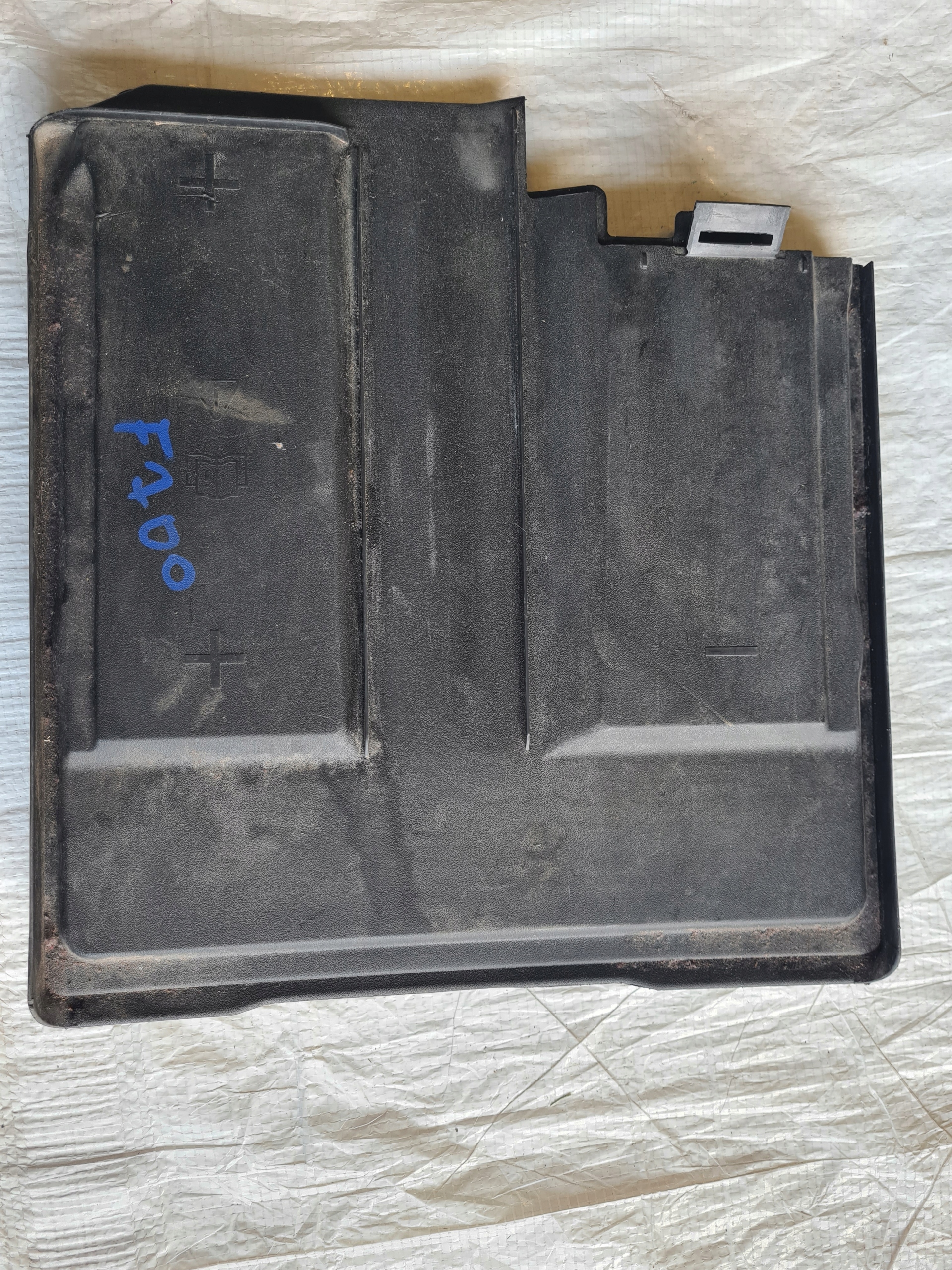 BK2T-10N725-AEW - TRANSIT MK8 ЗАЩИТНАЯ КРЫШКА БАТАРЕИ