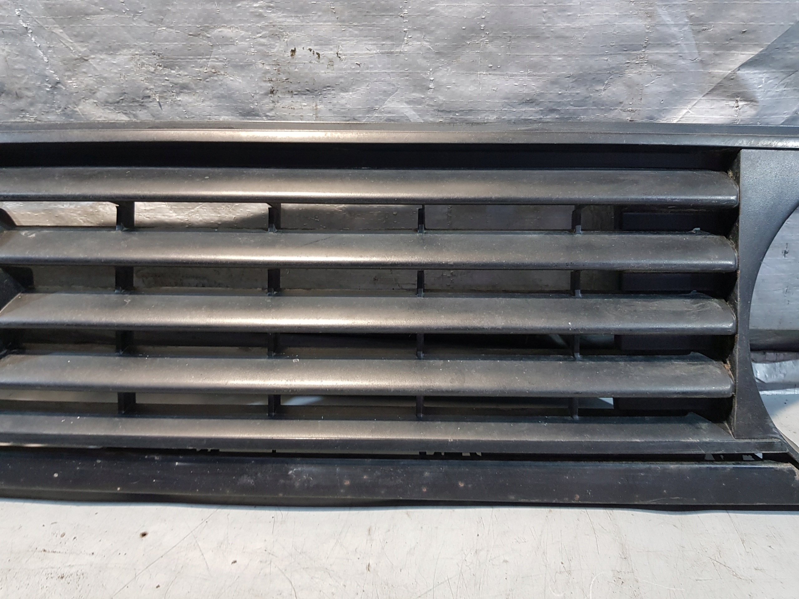 VW GOLF II 2 grill grille grid radiator frame