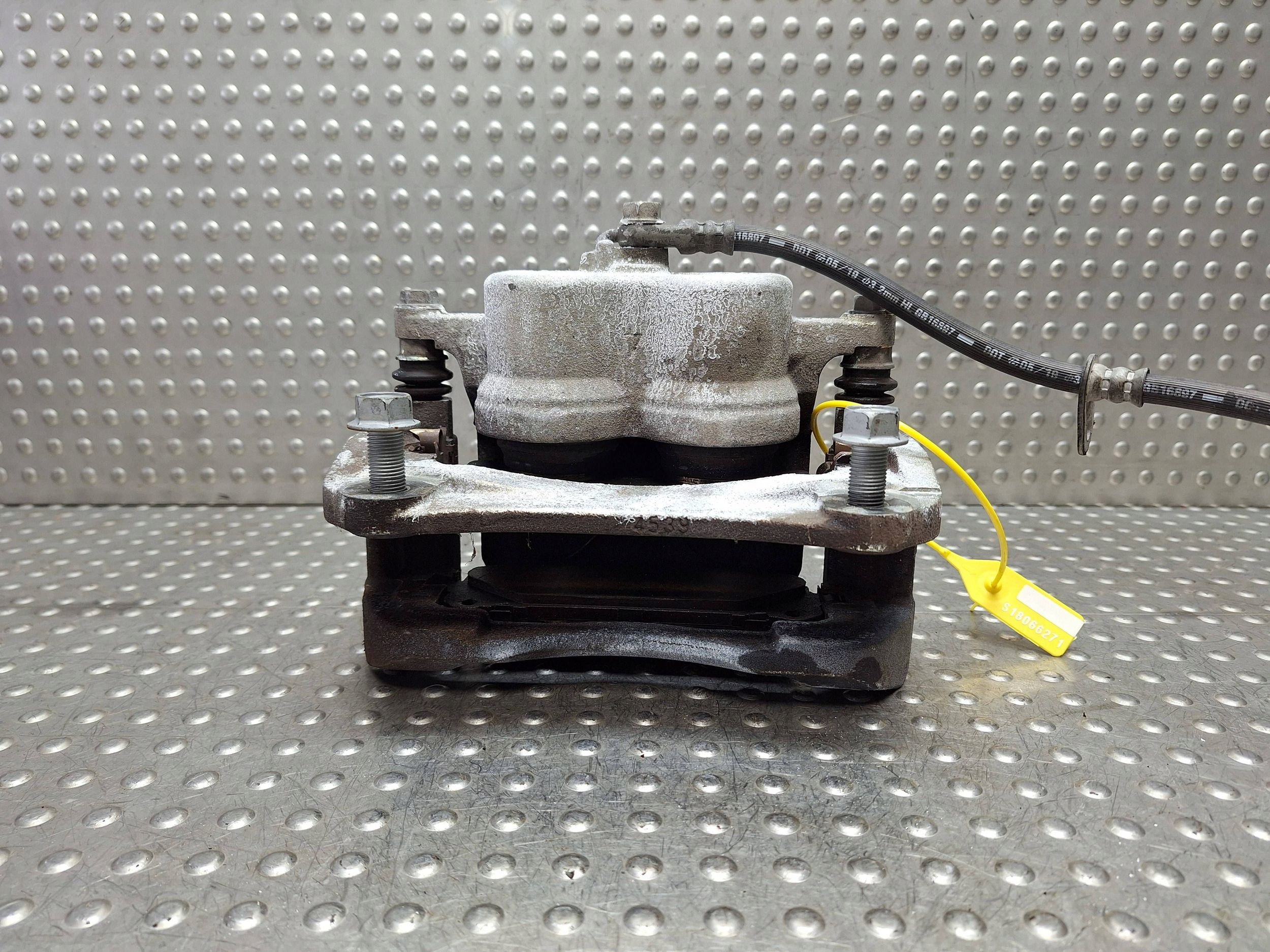 caliper brake right front TOYOTA RAV4 V 19- 2.5 H