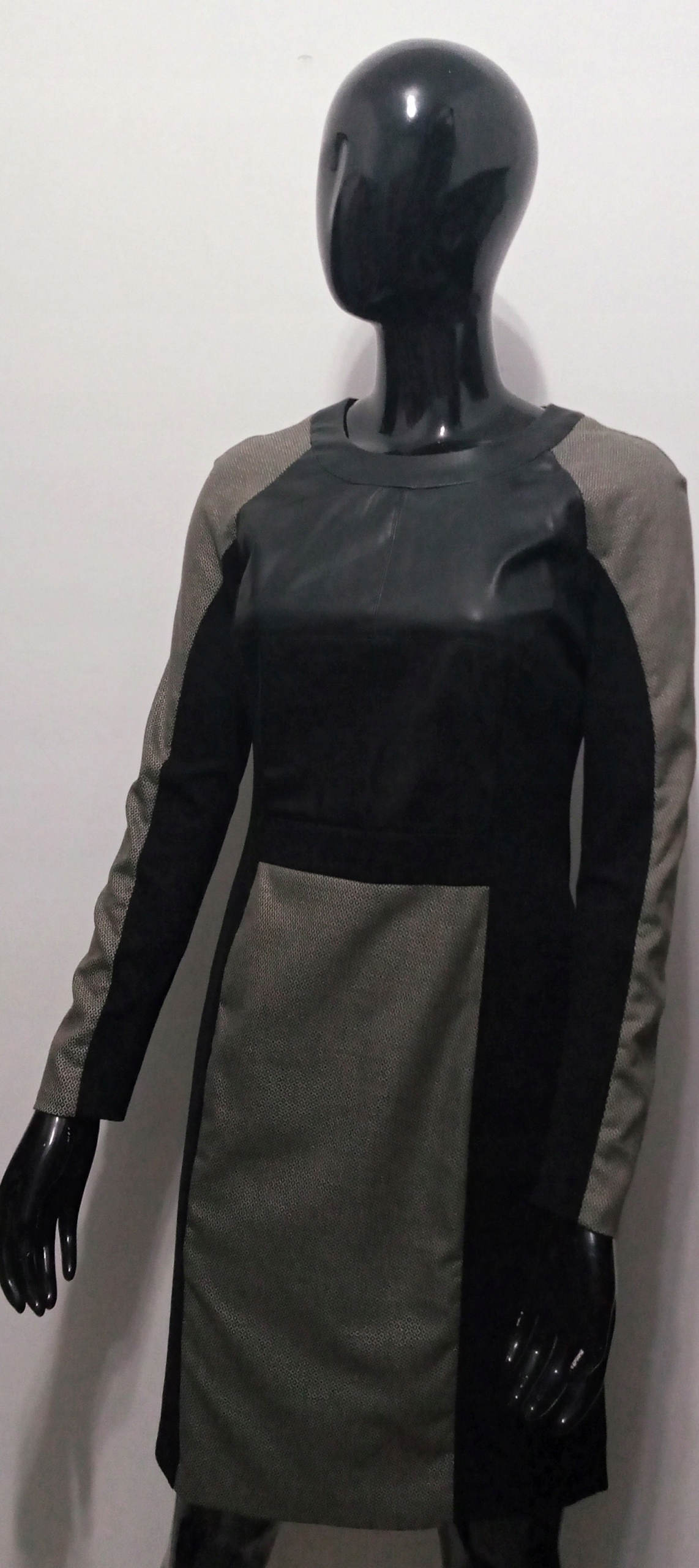 Šaty Pierre Cardin vel. 38