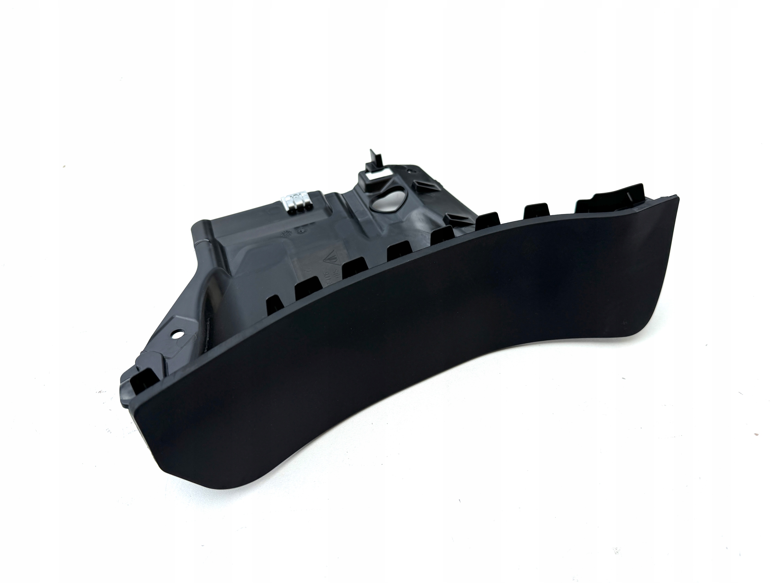 Nakladkaj1854828a AUDI е-трон GT