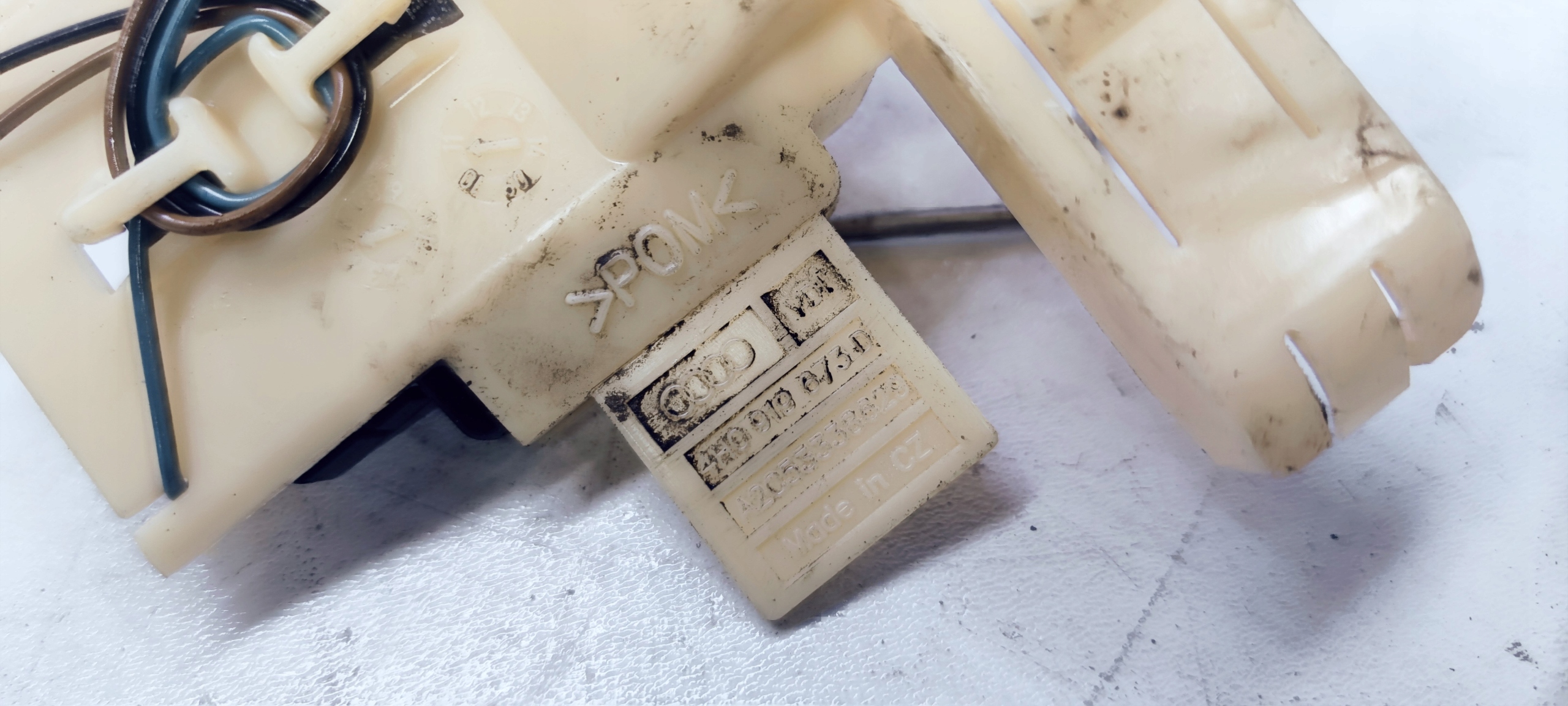 PLYWAK DES KRAFTSTOFFSBEHÄLTERS SENSOR AUDI A8 D4 4H0919673D