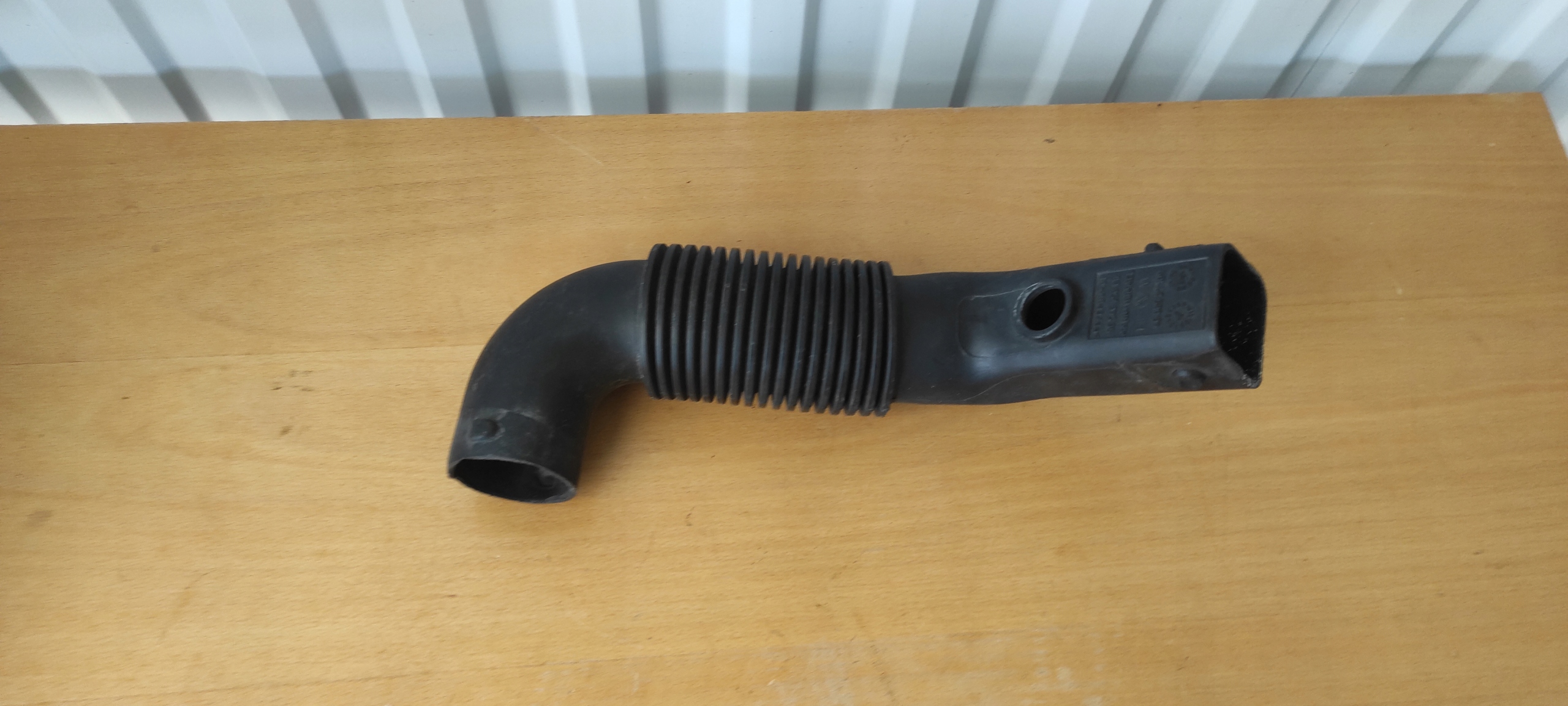 pipe air REZONATOR CITROEN C3 II 09-16 9654625880