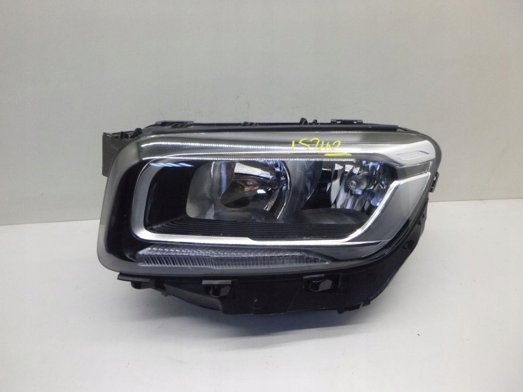 Mercedes GLB X247 W247 2019- light front left