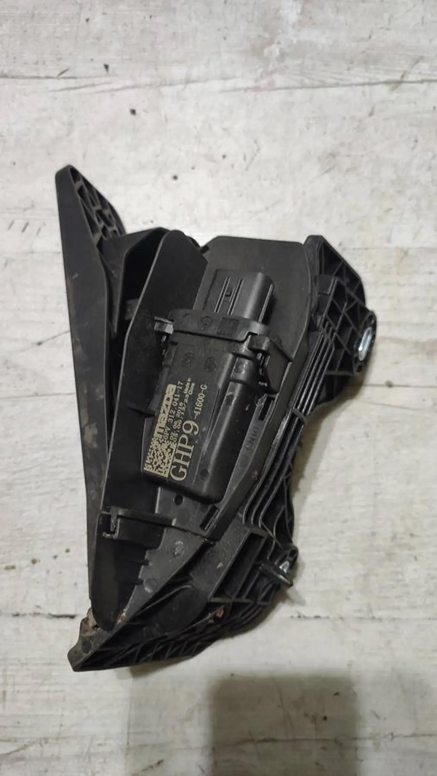 Mazda 3 III BM 17r 1.5d accelerator pedal
