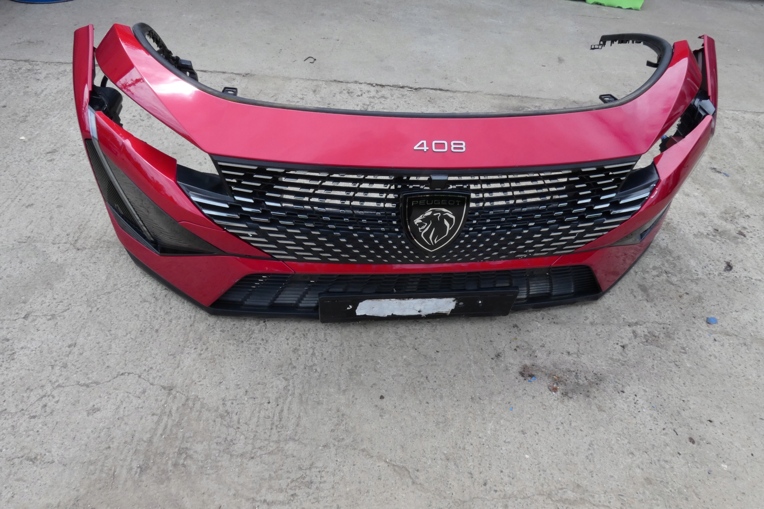 PEUGEOT 408 complete front bumper bonnet lights EVH
