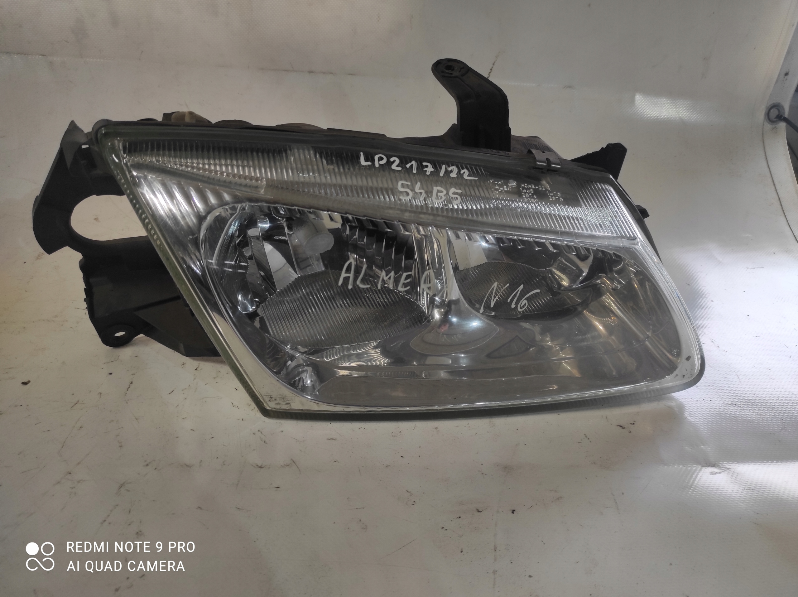 REFLEKTOR light right front NISSAN ALMERA N16