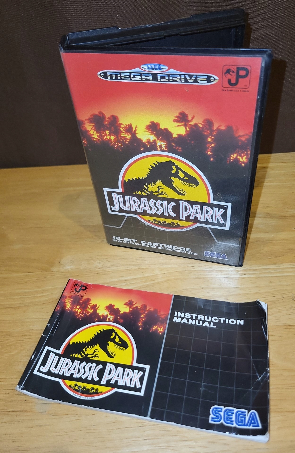 JURASSIC PARK - SEGA MEGA DRIVE SMD TYLKO PUDEŁKO+INSTRUKCJA BEZ GRY