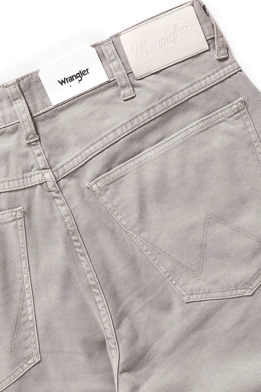 WRANGLER LARSTON MĘSKIE SPODNIE MATERIAŁ W28 L32 Liczba kieszeni 5