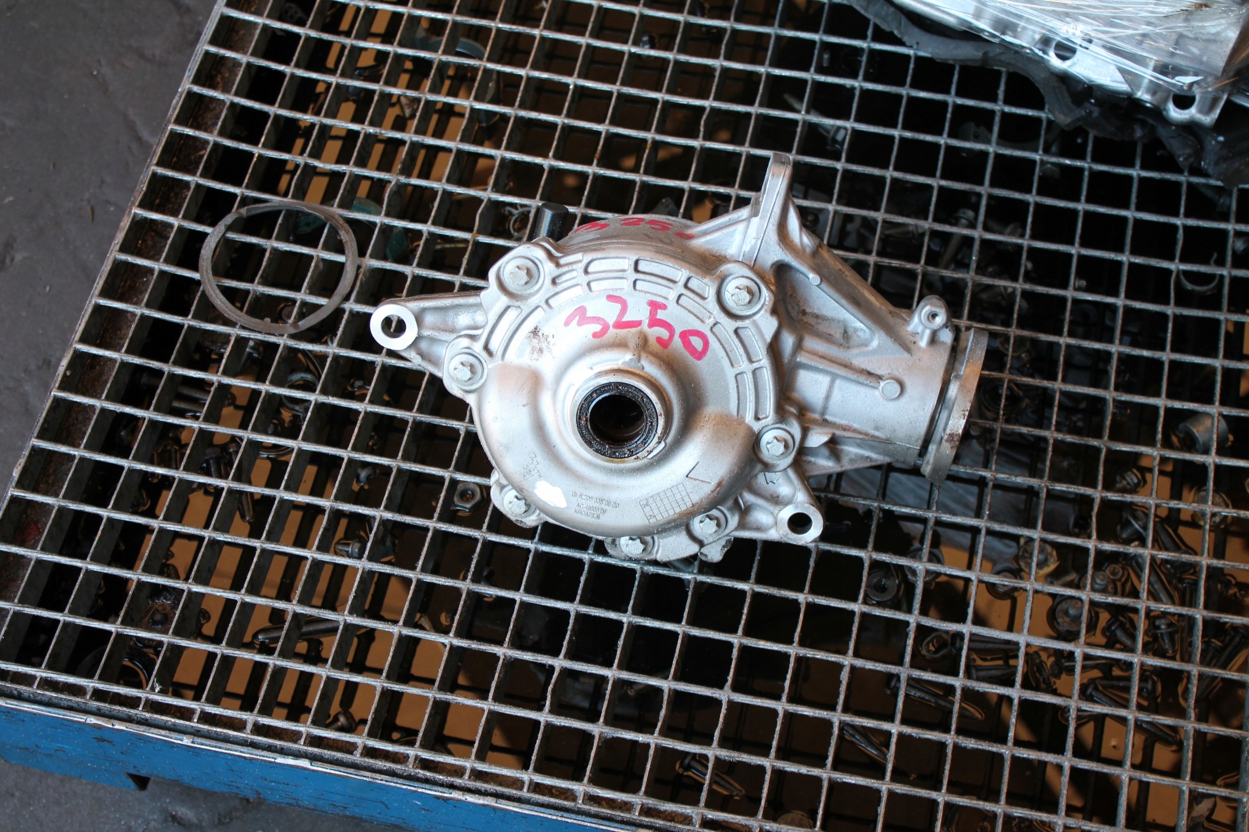 3250. Différentiel Différentiel MERCEDES A2063310005 A2063353900