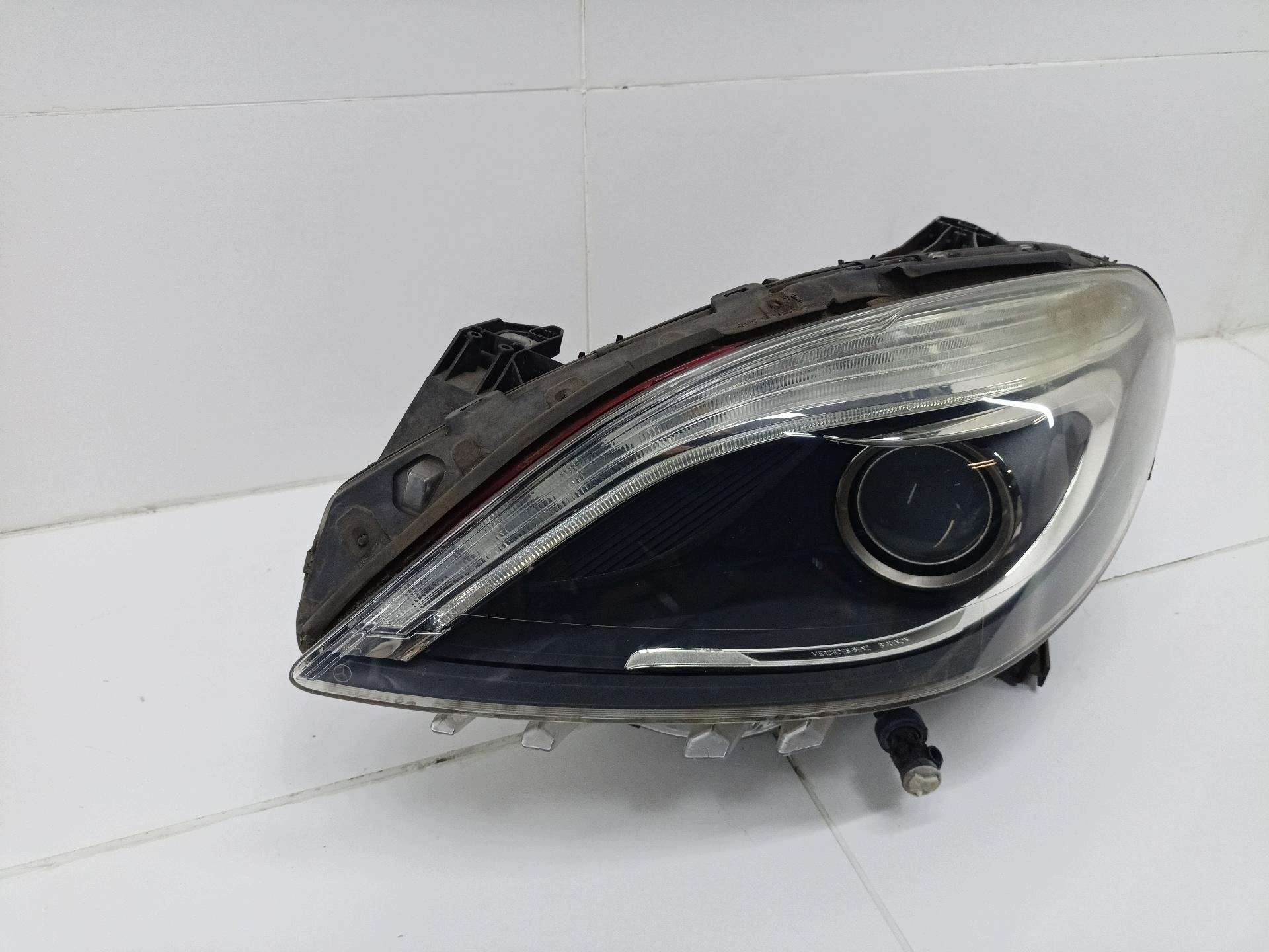 light front left side Mercedes-Benz B W246 2013 A2468207361