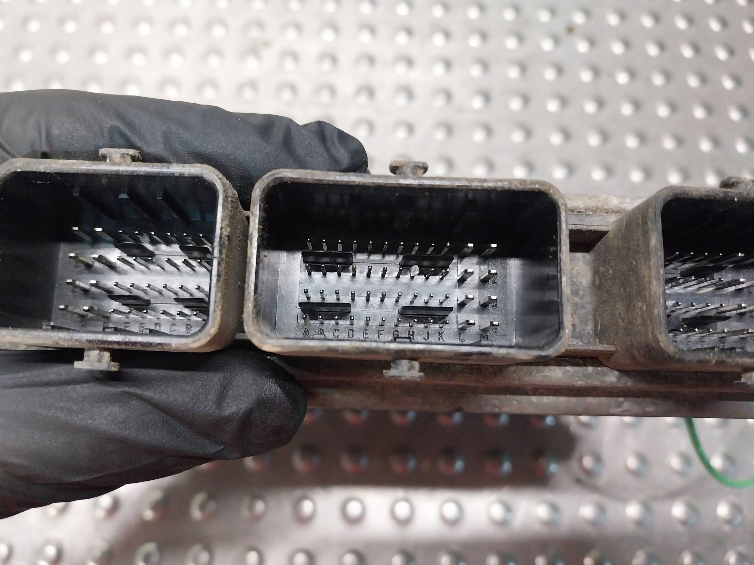 computer control unit of the engine 6S61-12A650-RC FORD FIESTA MK6