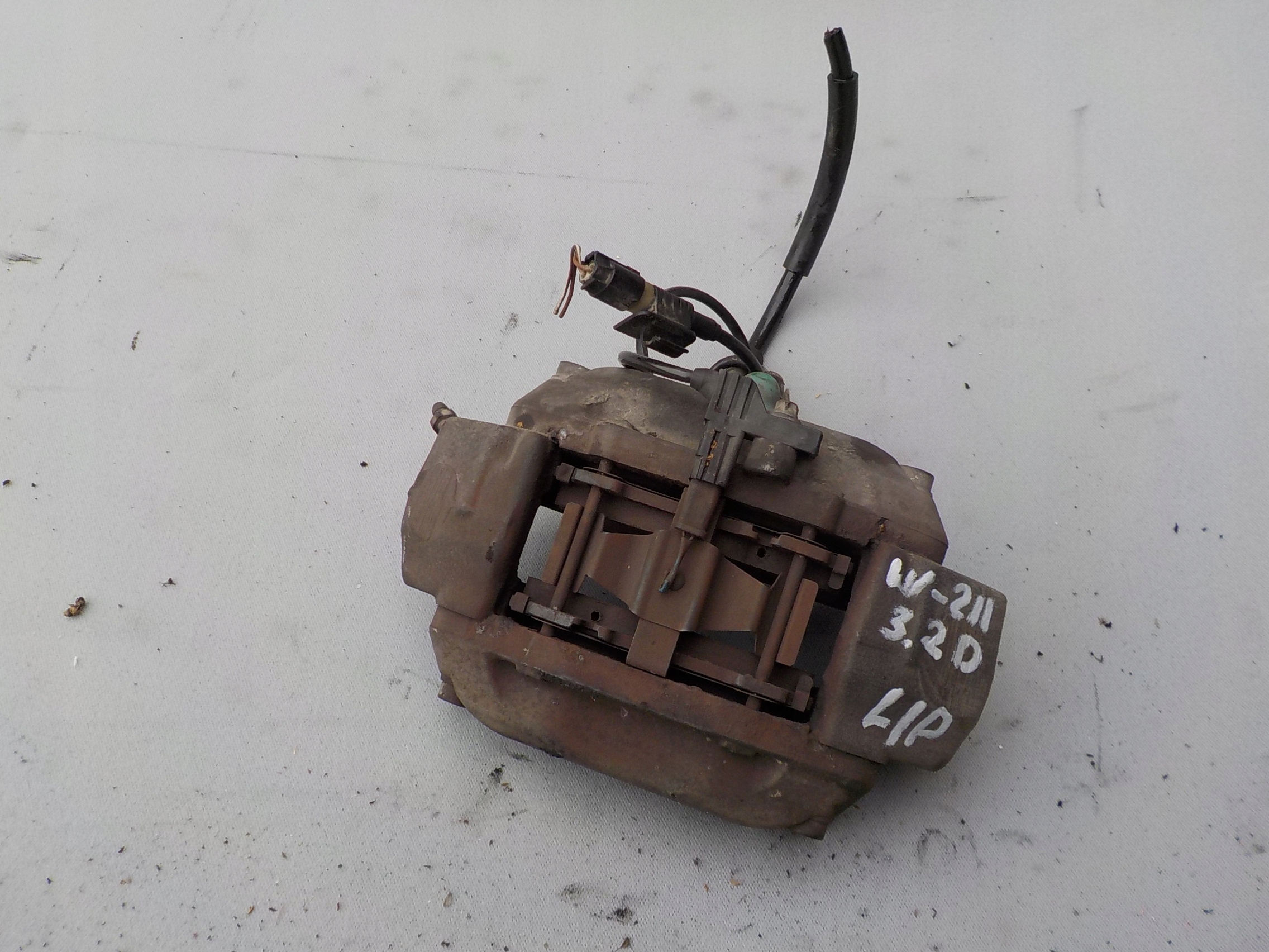 caliper brake left front mercedes w211 3,2 cdi 2004r