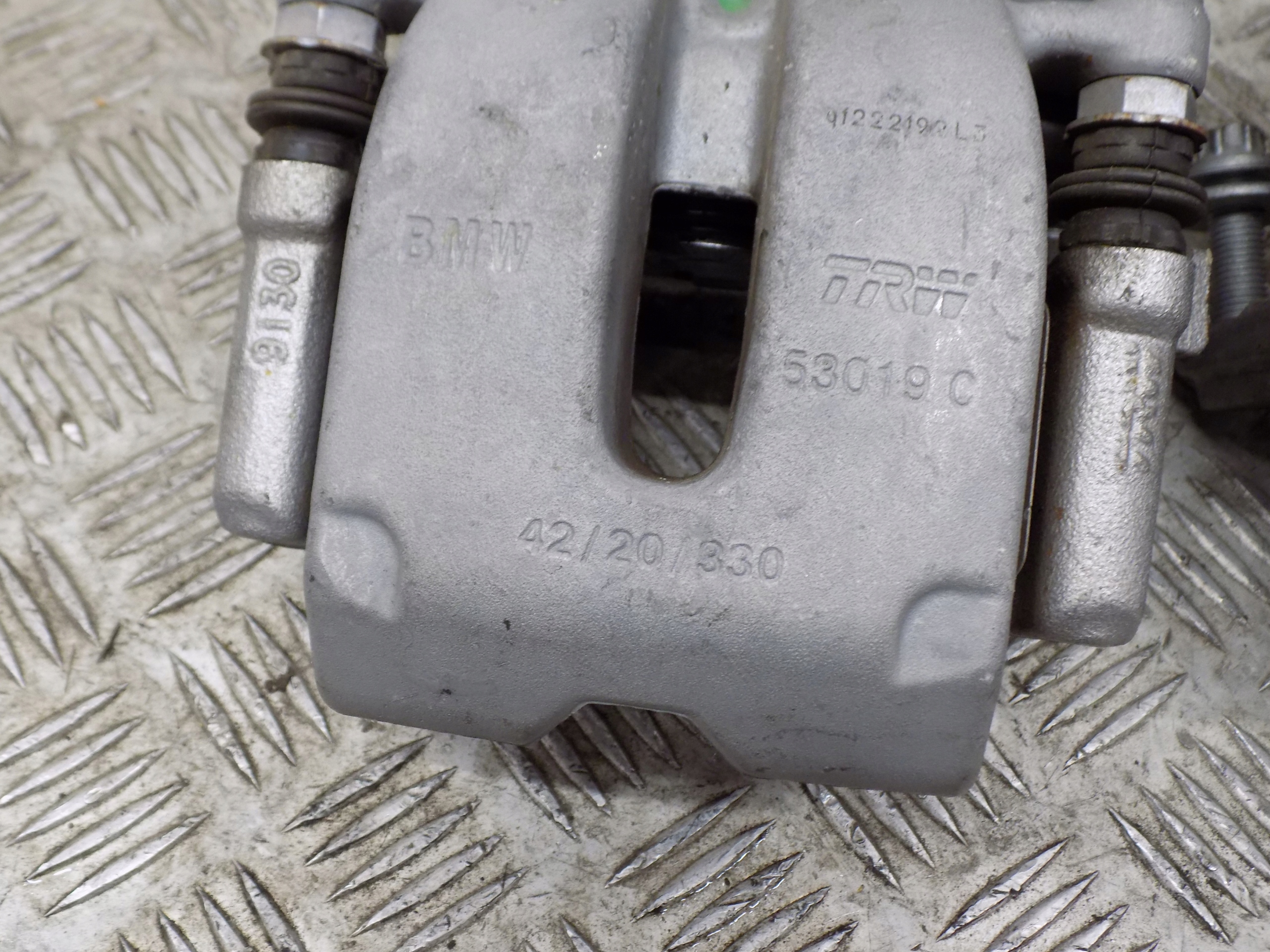 BMW G20 G01 calipers brake left right 42/20/330