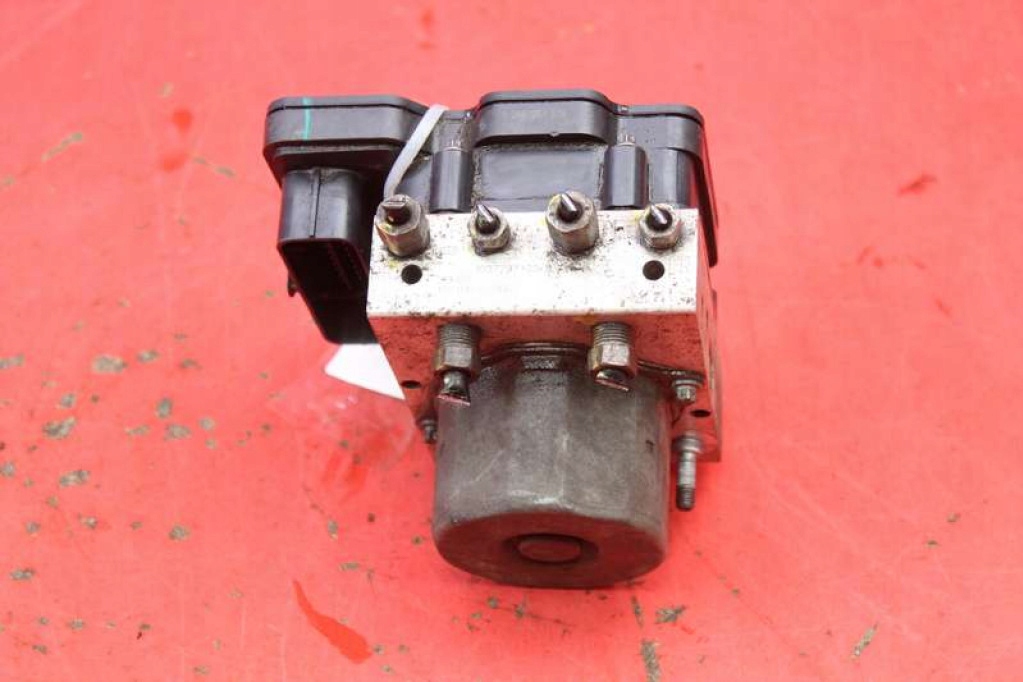POMPA ABS 1037797-00-B TESLA MODEL S 306 KM 12-20