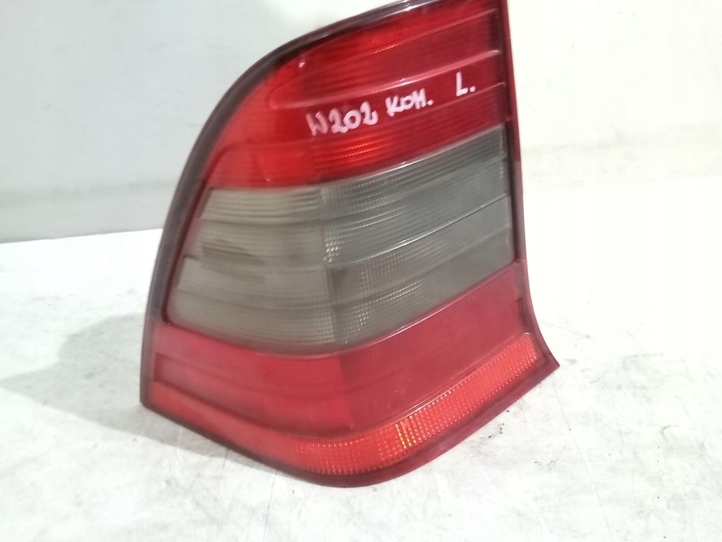 Mercedes C klasa W202 kombi light left rear part rear