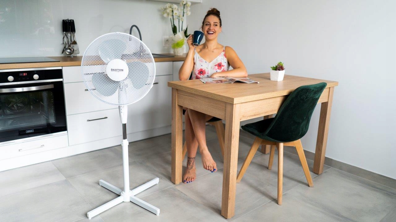 Wentylator podłogowy Daxton Bryza 40W biały Model Bryza