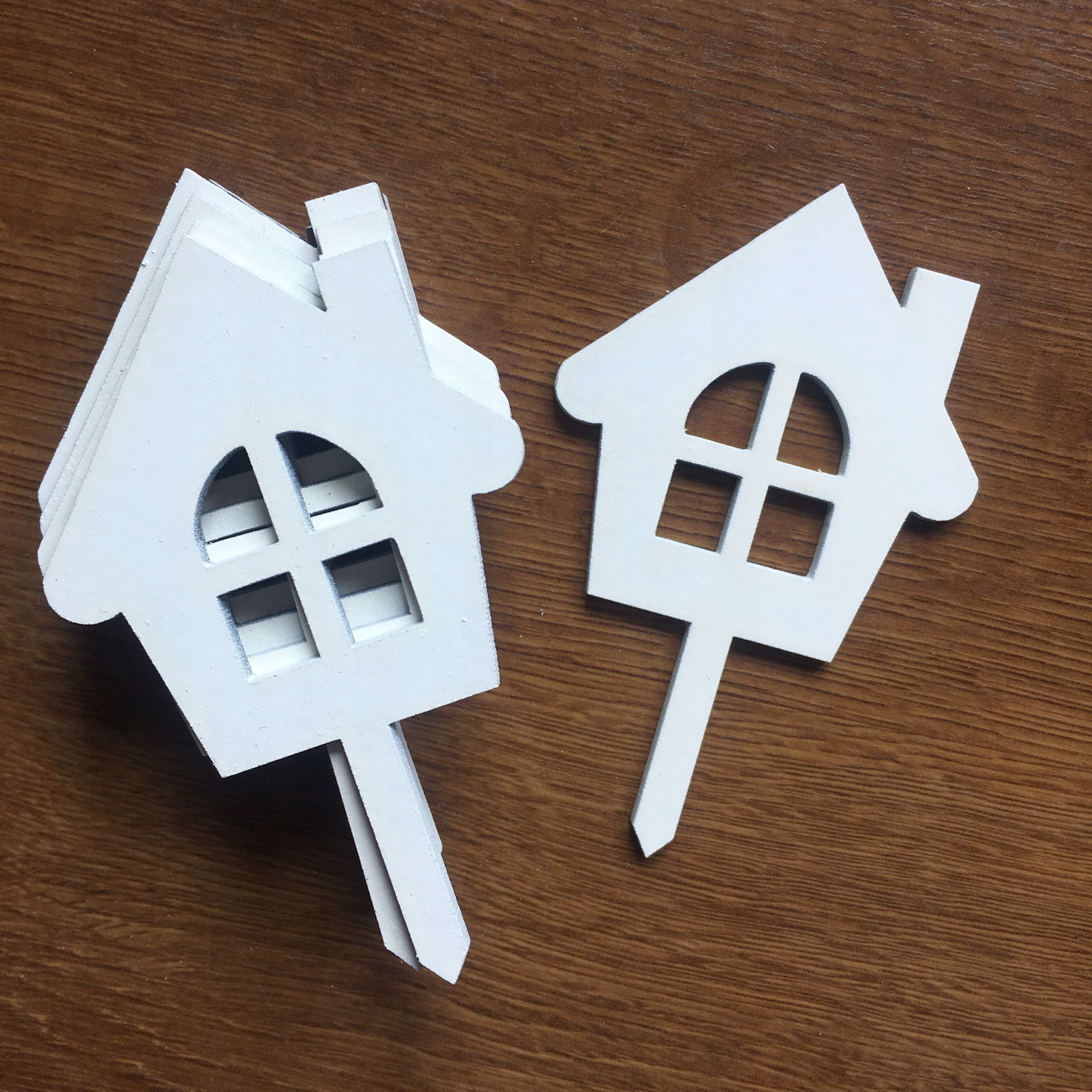 LAS W SŁOIKU PIKA OZDOBA MINI DOMEK 12CM 10SZT Kod producenta 1234