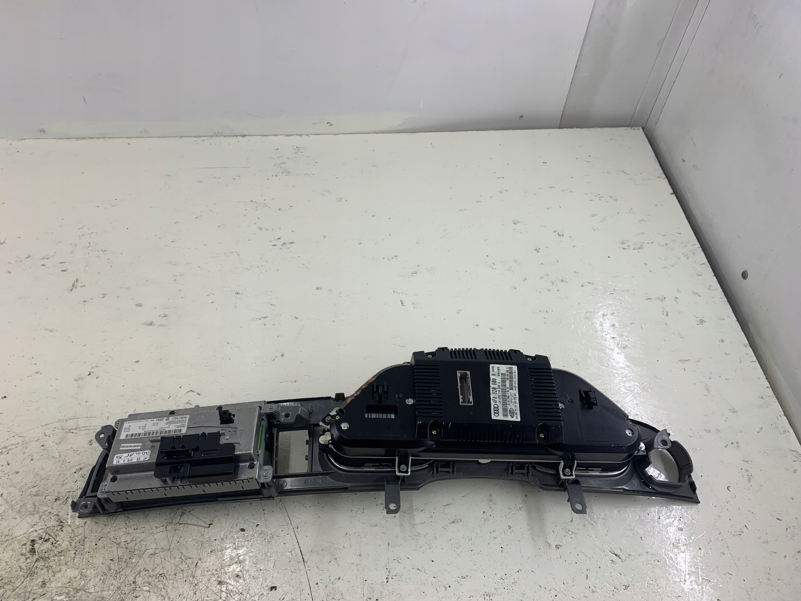 AUDI A6 C6 3.2 V6 FSI dials dials 4F0920900R