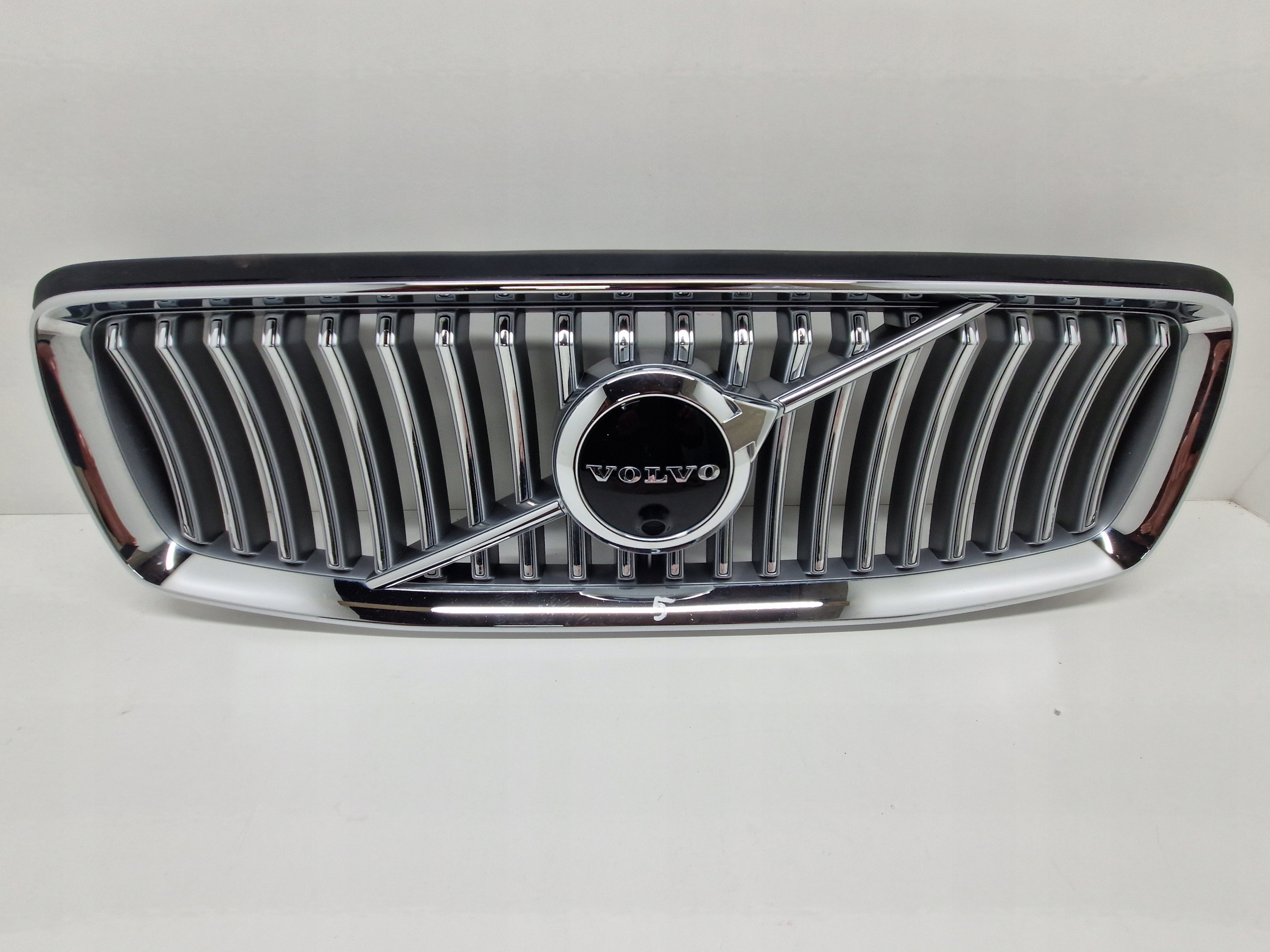 ATRAPA GRILL VOLVO XC90 II LIFT POD KAMERE 31698400