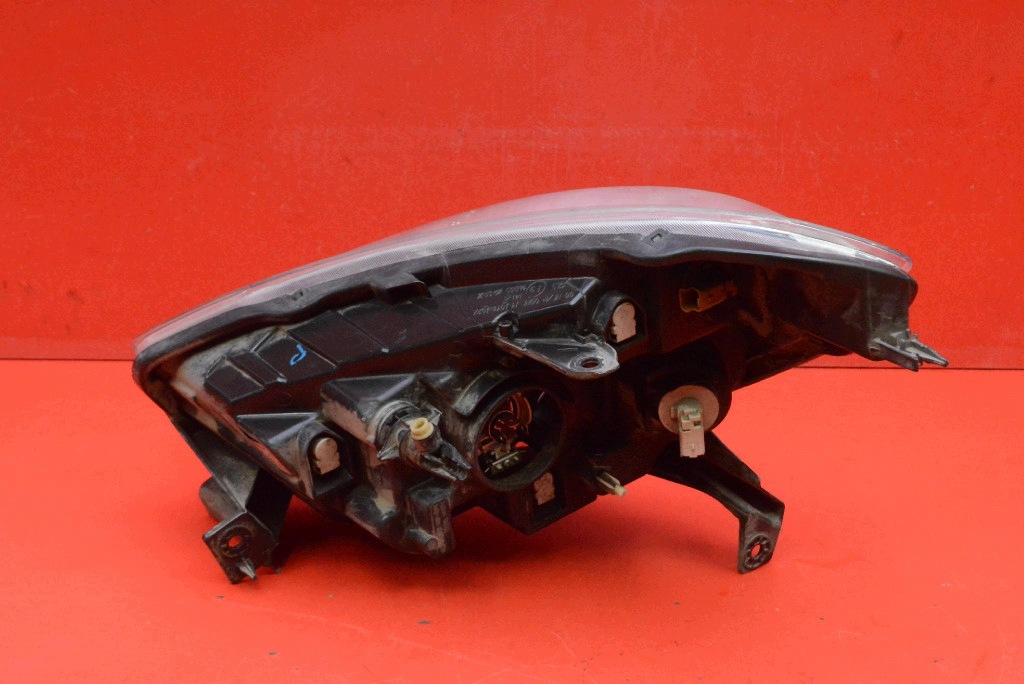 REFLEKTOR right light front EU 260102414R DACIA DOKKER 12-17