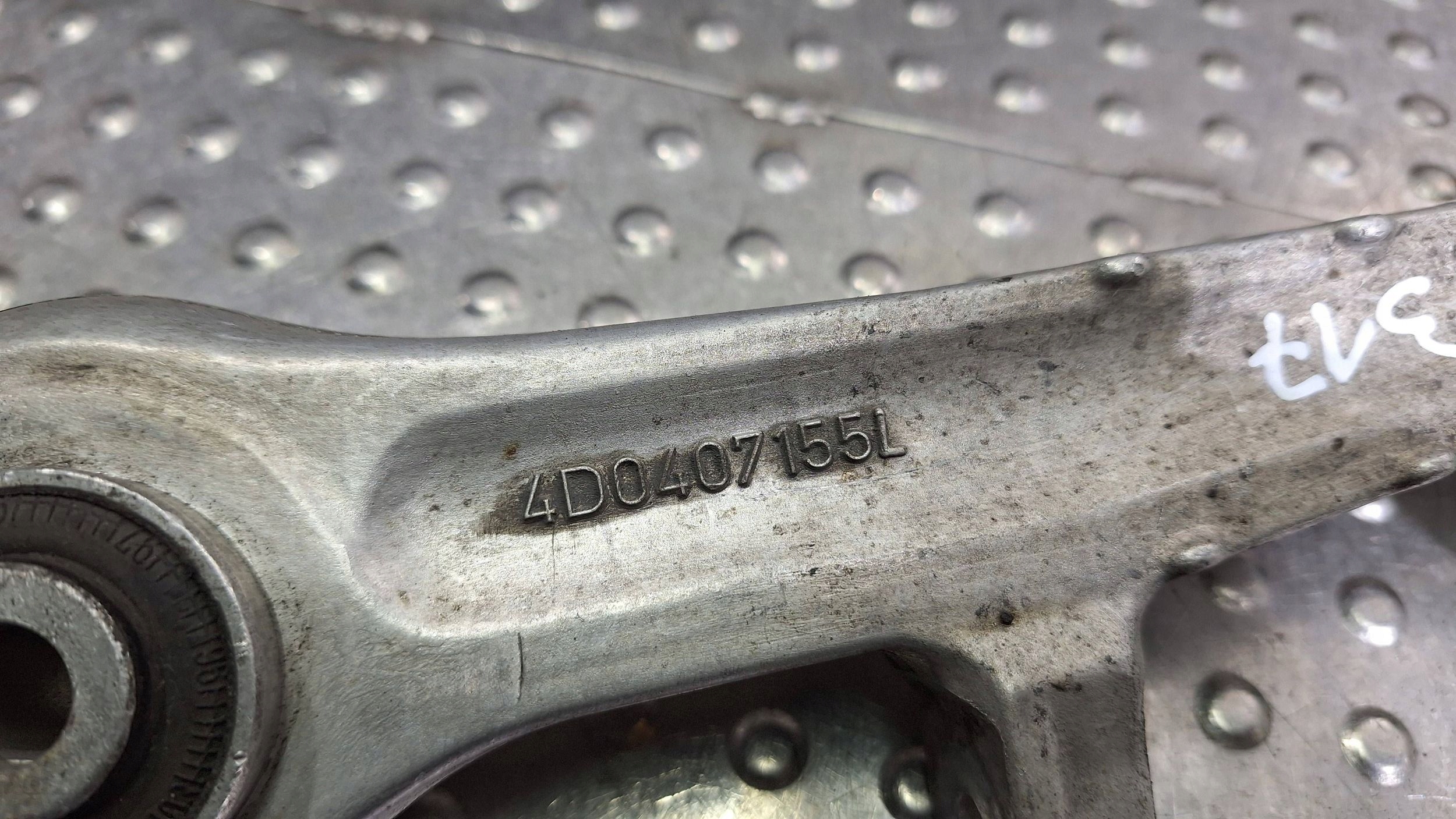 arm left front lower PROSTY AUDI A4 B5 A6 C5 A8 D2 PASSAT B5 SUPERB and