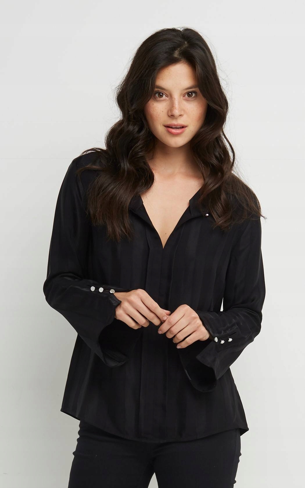 Supertrash Prémiová elegantní halenka černá M 38